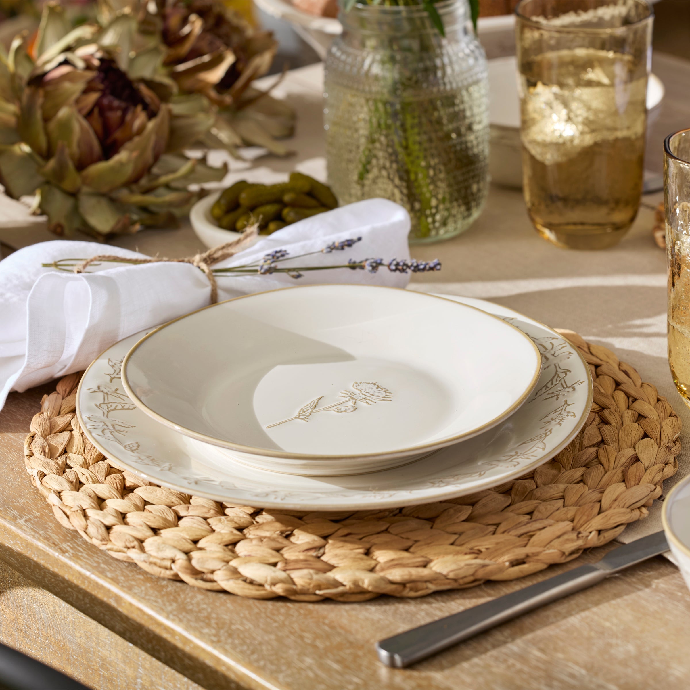 Lenox Everyday Flatware Homespun 16-Piece Dinnerware Set - Image 7