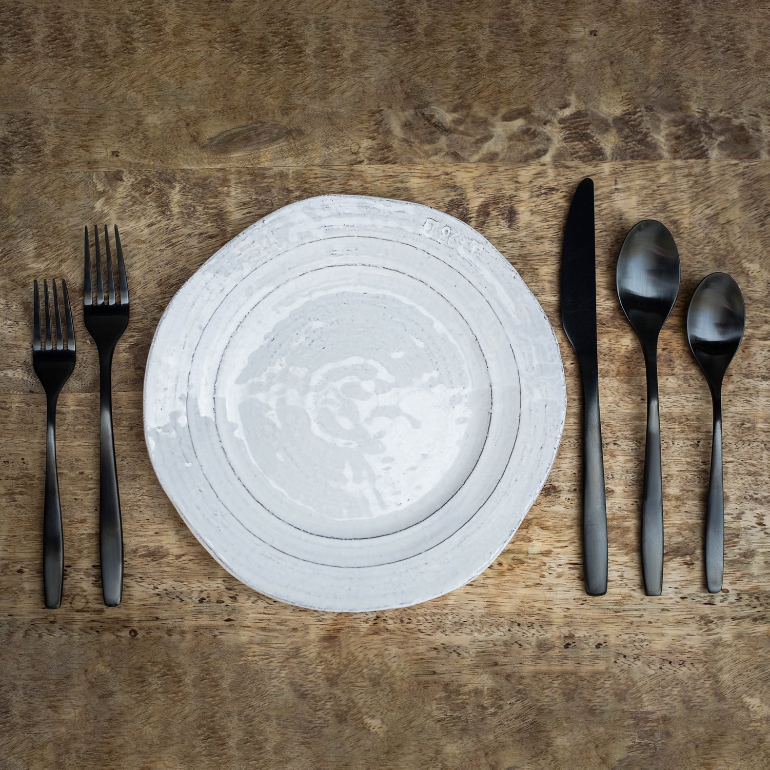 Lenox Everyday Flatware Averie Black Satin 20-Piece Flatware Set - Image 6
