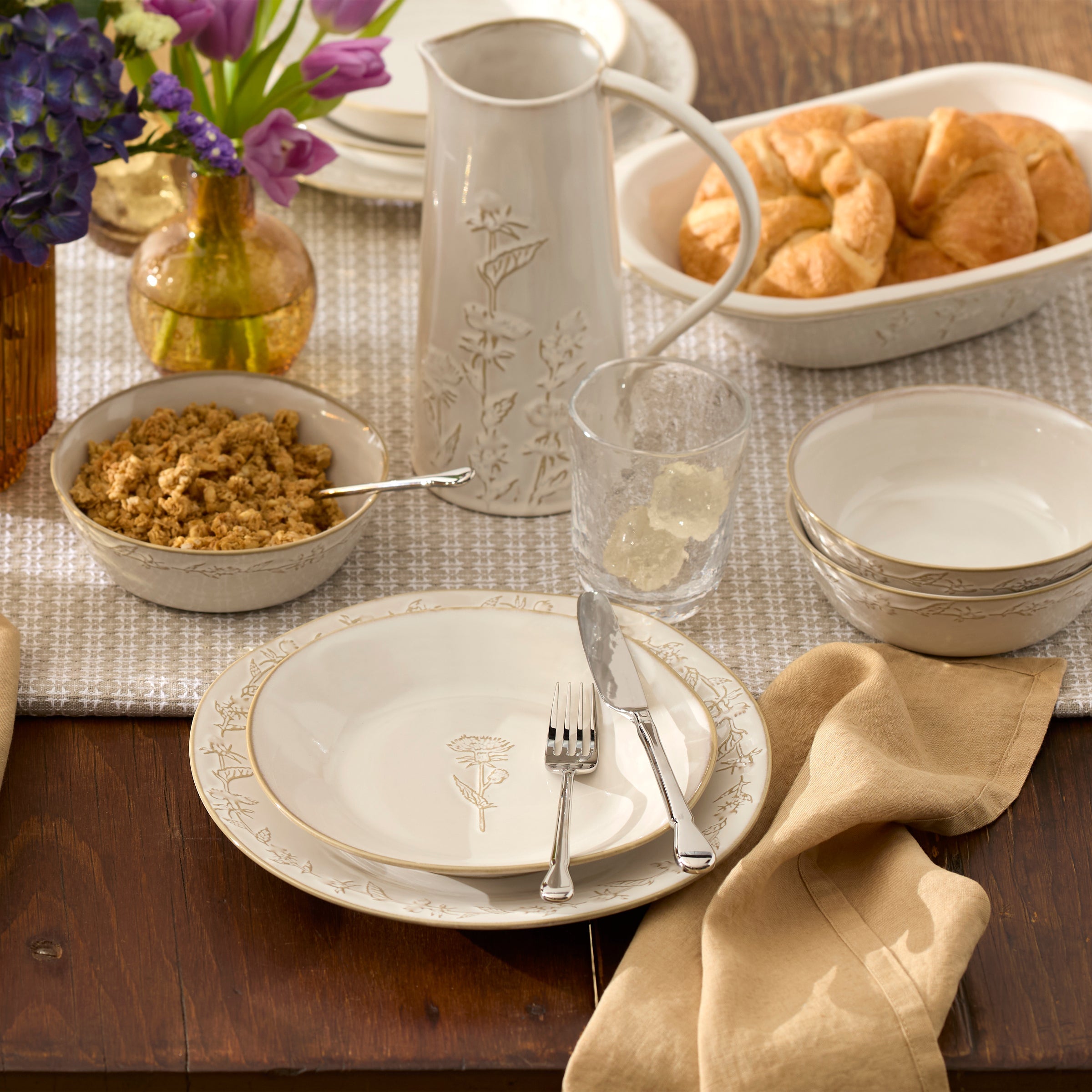 Lenox Everyday Flatware Homespun 16-Piece Dinnerware Set - Image 10
