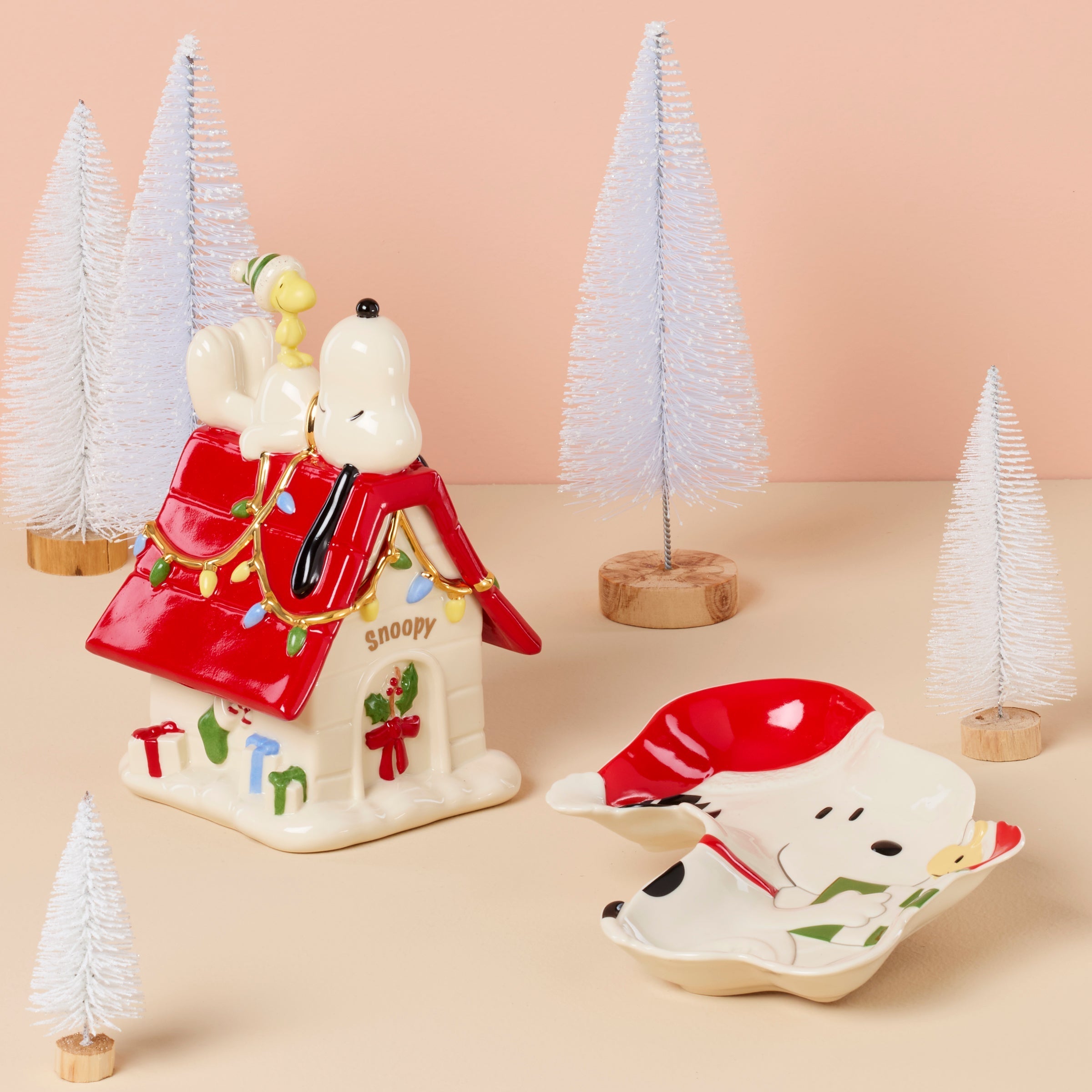 Lenox Everyday Flatware Snoopy Christmas Covered Candy Dish - Image 7