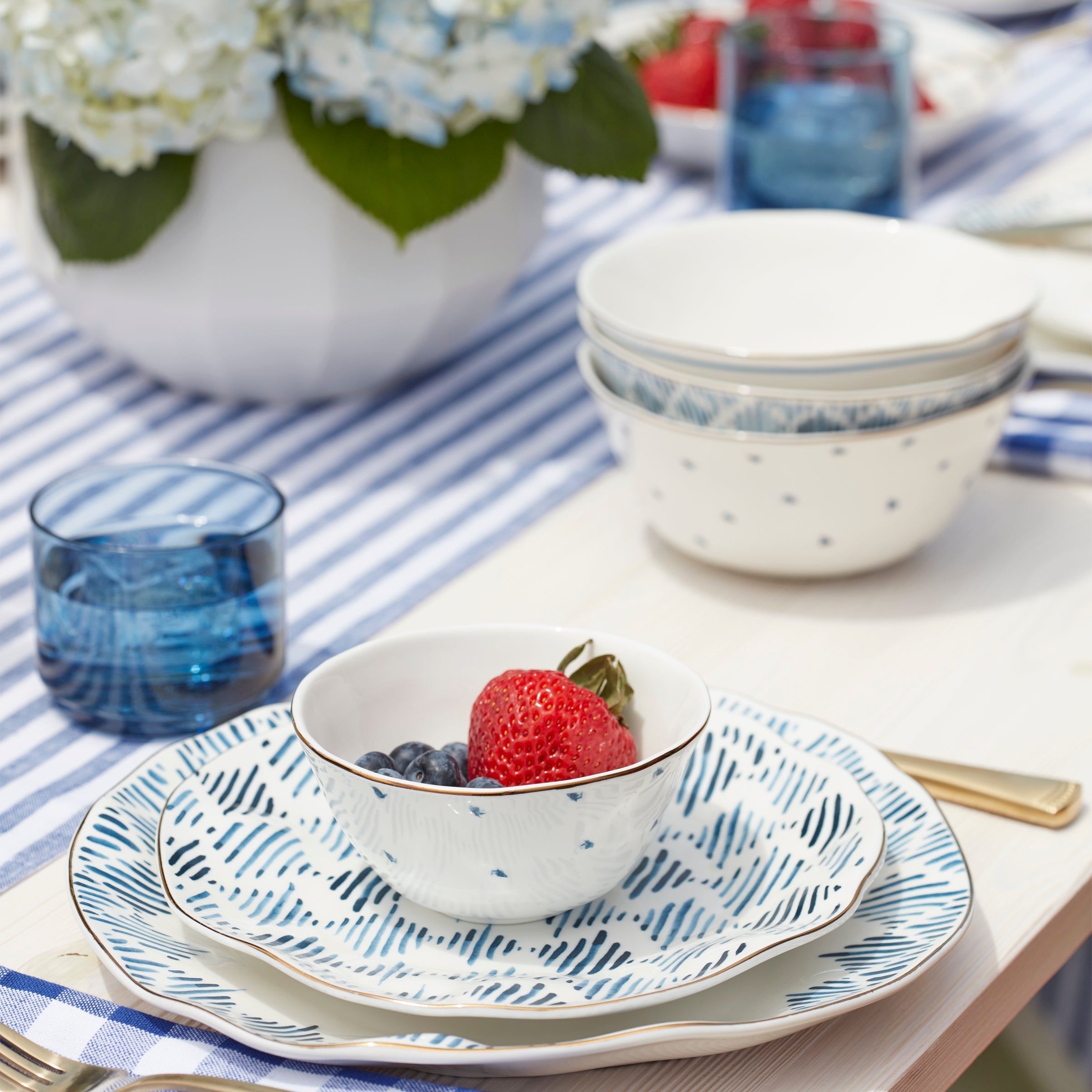 Lenox Everyday Flatware Blue Bay Dessert Bowls, Set of 4 - Image 3