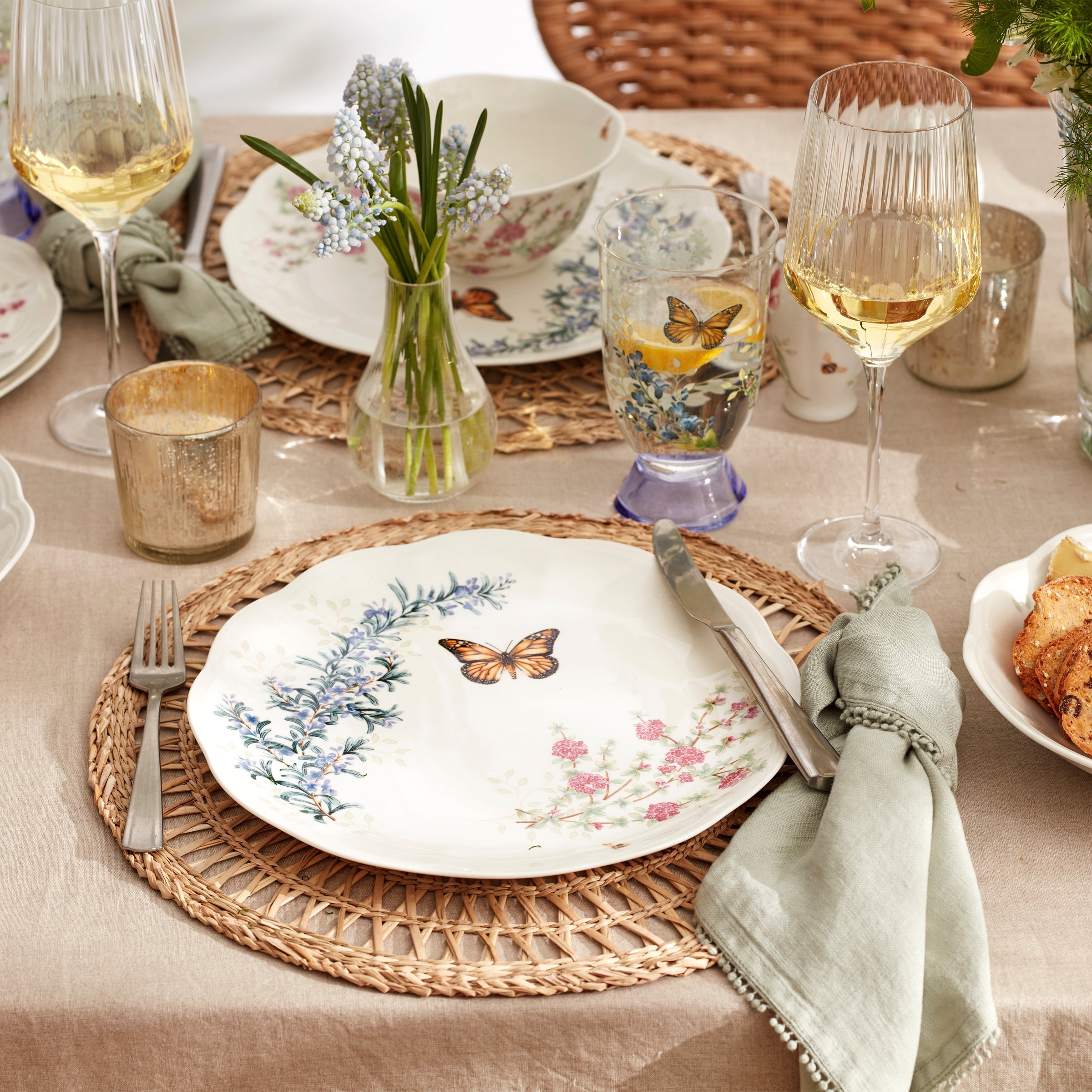 Lenox Everyday Flatware Butterfly Meadow Herbs 12-Piece Dinnerware Set - Image 4