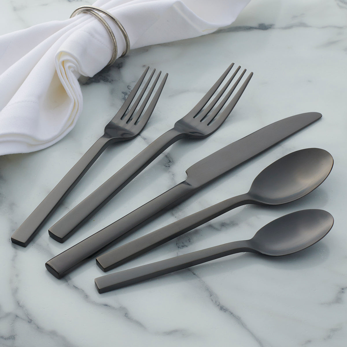 Lenox Everyday Flatware Chefs Table Midnight Matte 20-Piece Flatware Set - Image 2