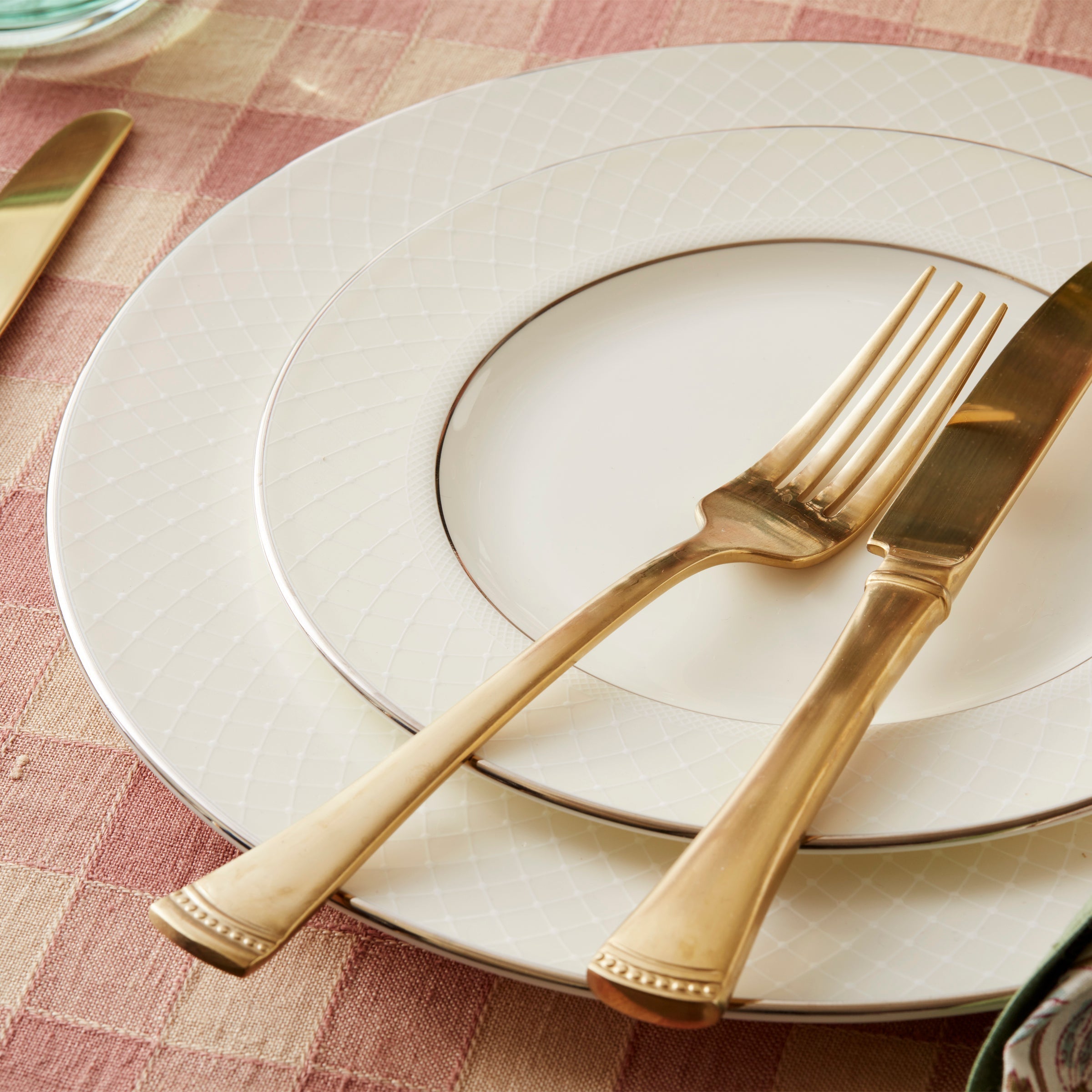 Lenox Everyday Flatware Portola Gold Satin 20-Piece Flatware Set - Image 12