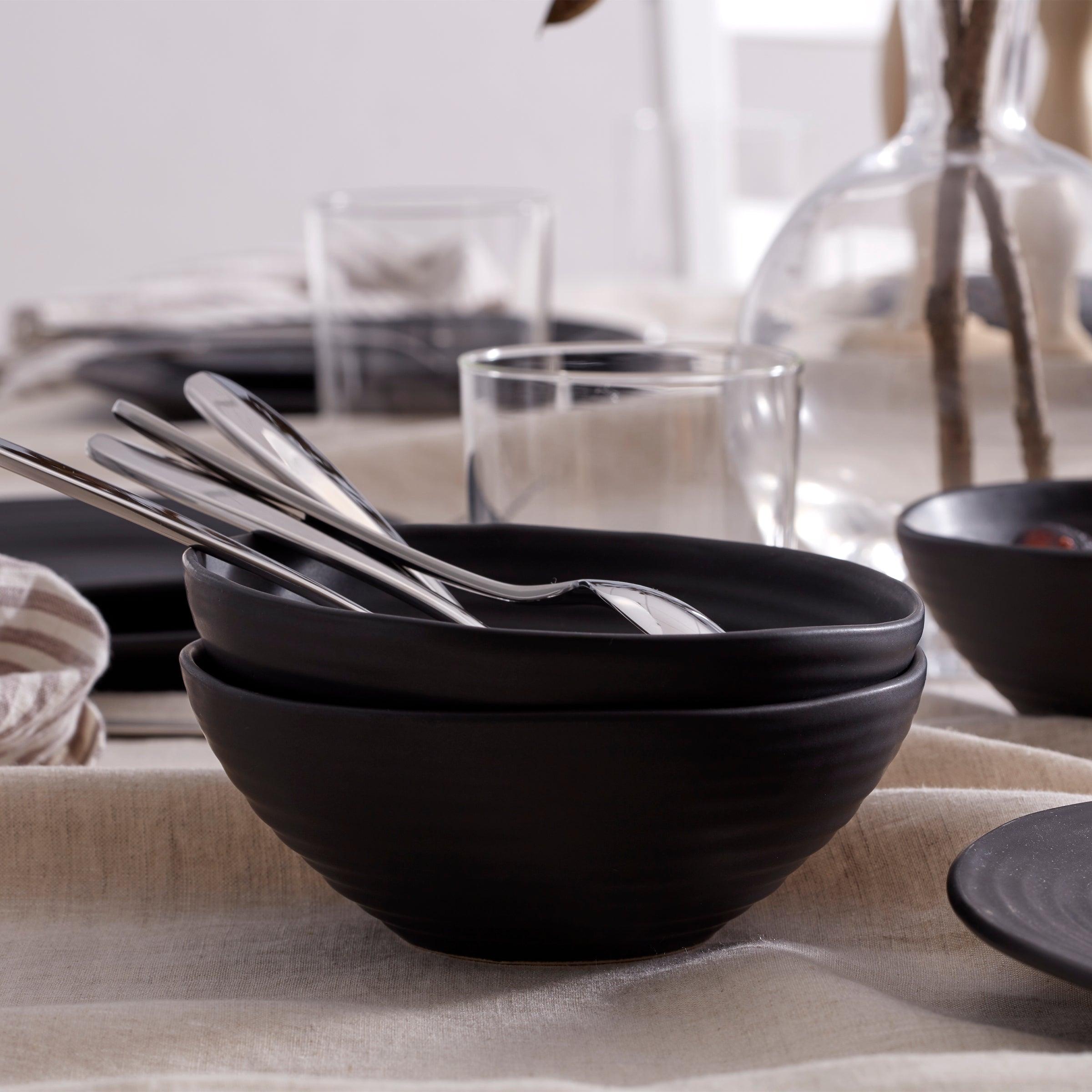 Lenox Everyday Flatware Ridge Black 12-Piece Dinnerware Set - Image 12