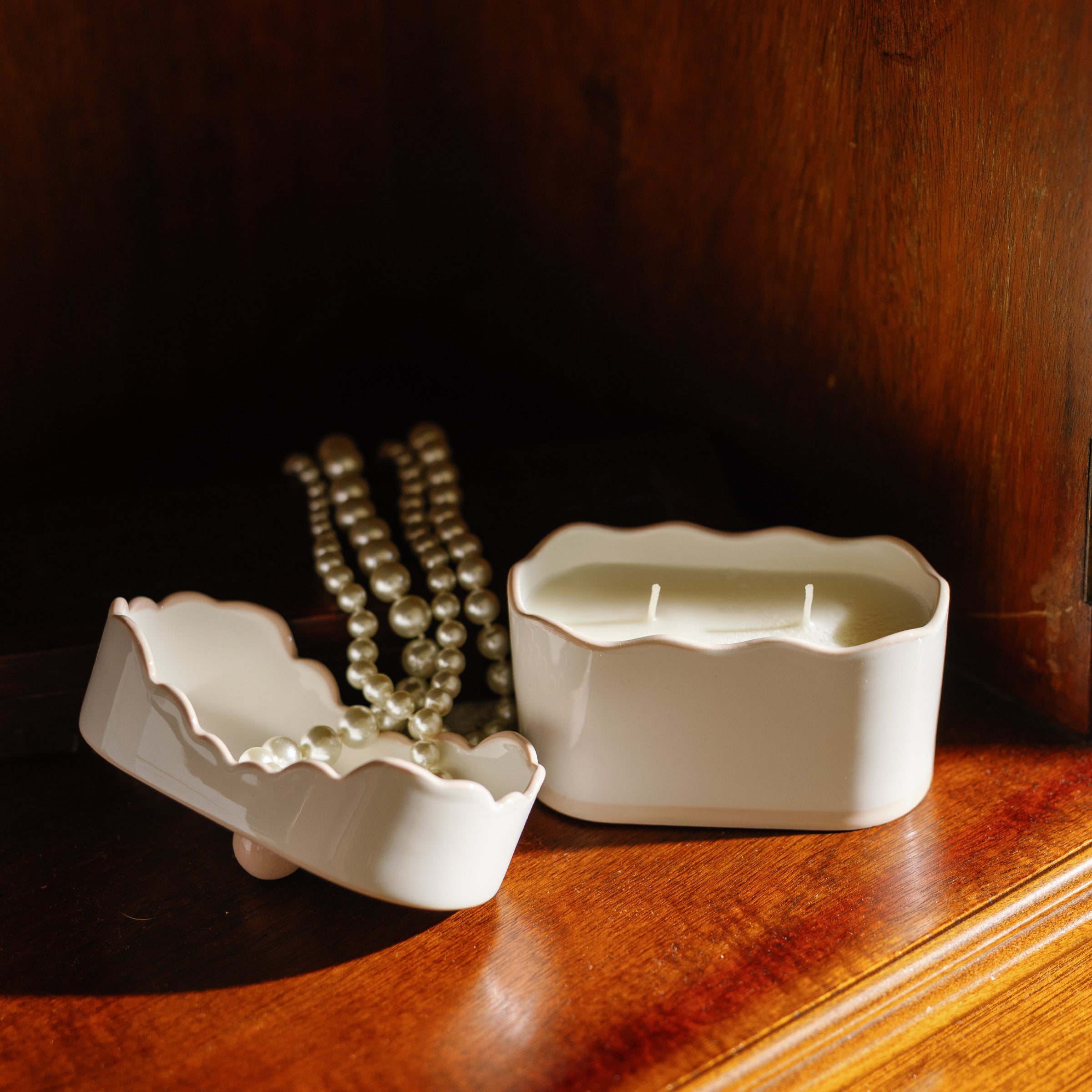 Lenox Everyday Flatware Cherie Yuzu Woods 5.5oz Candle - Image 3