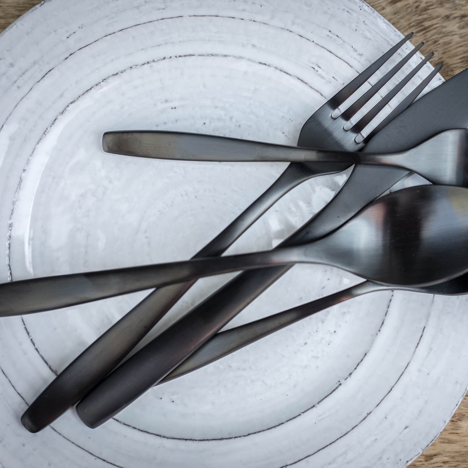 Lenox Everyday Flatware Averie Black Satin 20-Piece Flatware Set