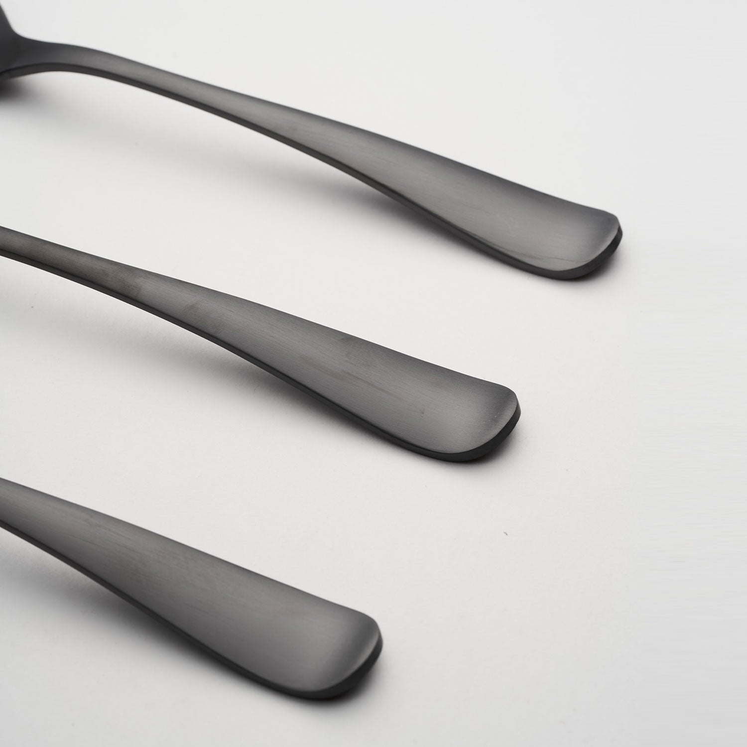 Lenox Everyday Flatware Rhiannon Black Satin 3-Piece Hostess Set - Image 4