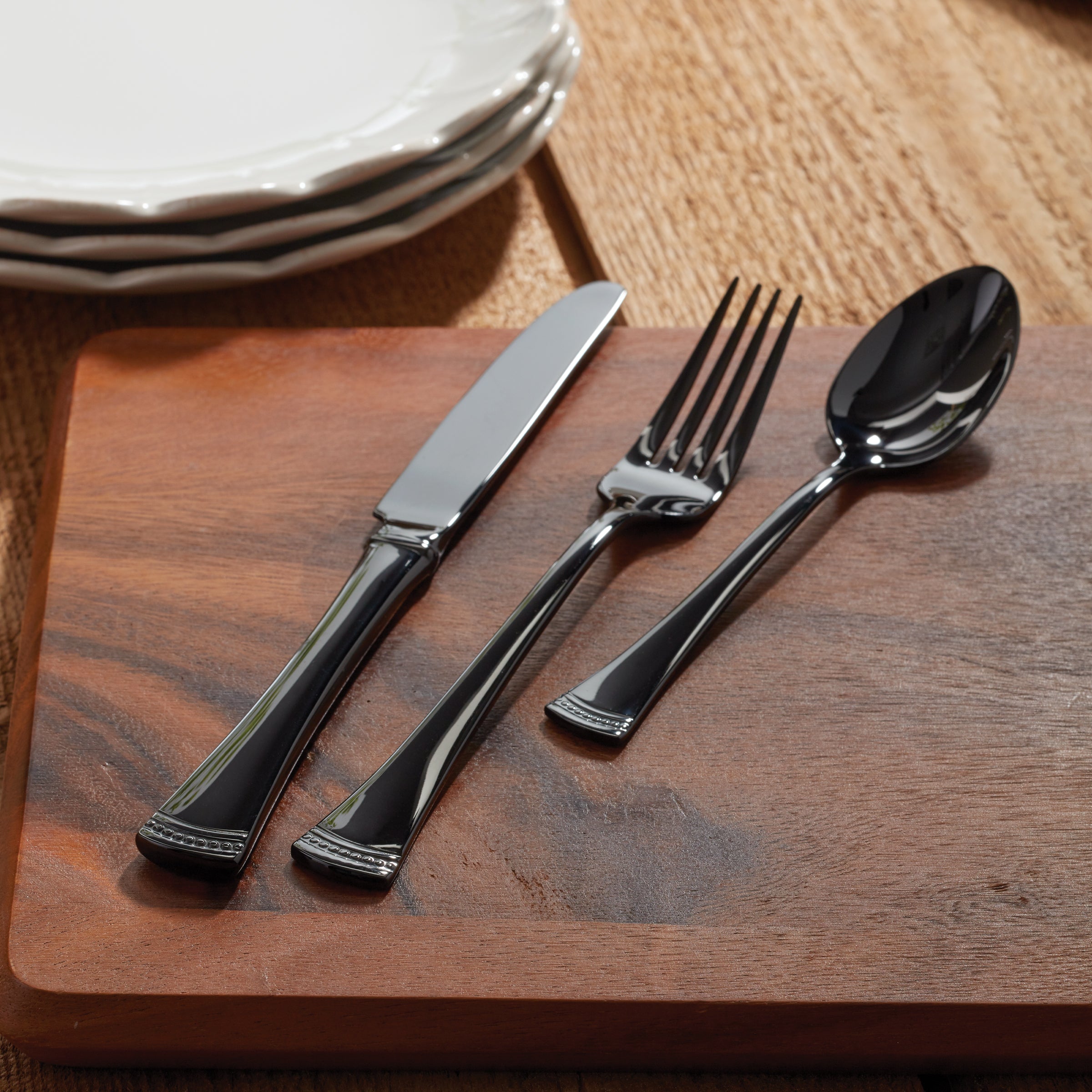 Lenox Everyday Flatware Portola Black Mirror 20-Piece Flatware Set - Image 4