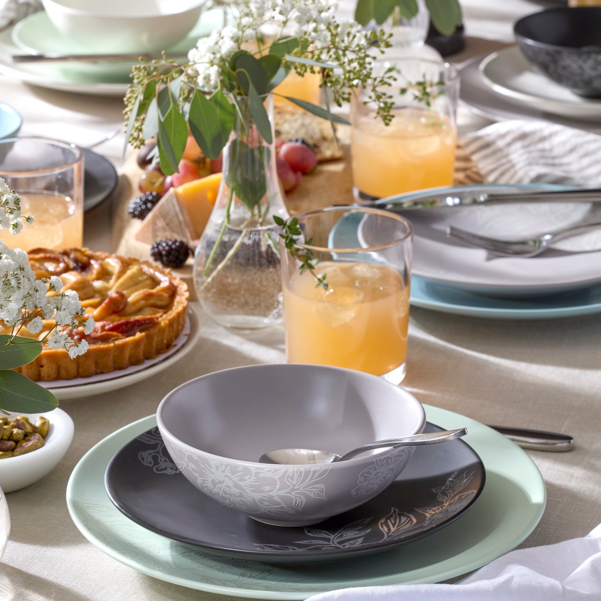 Lenox Everyday Flatware Roseto Pumice 12-Piece Dinnerware Set - Image 3