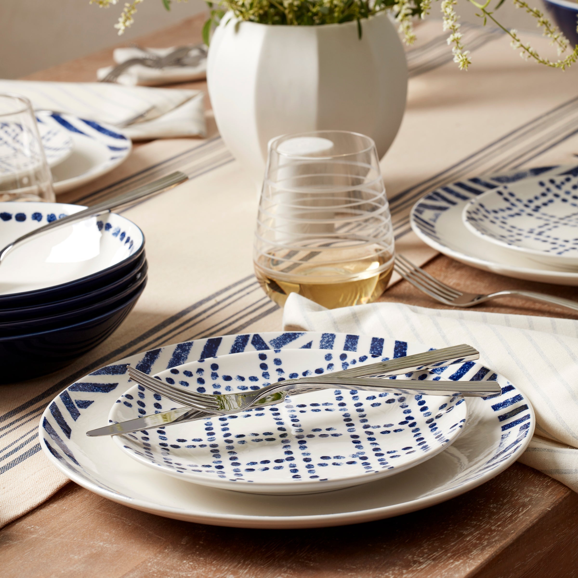 Lenox Everyday Flatware Harbour 12-Piece Dinnerware Set - Image 10