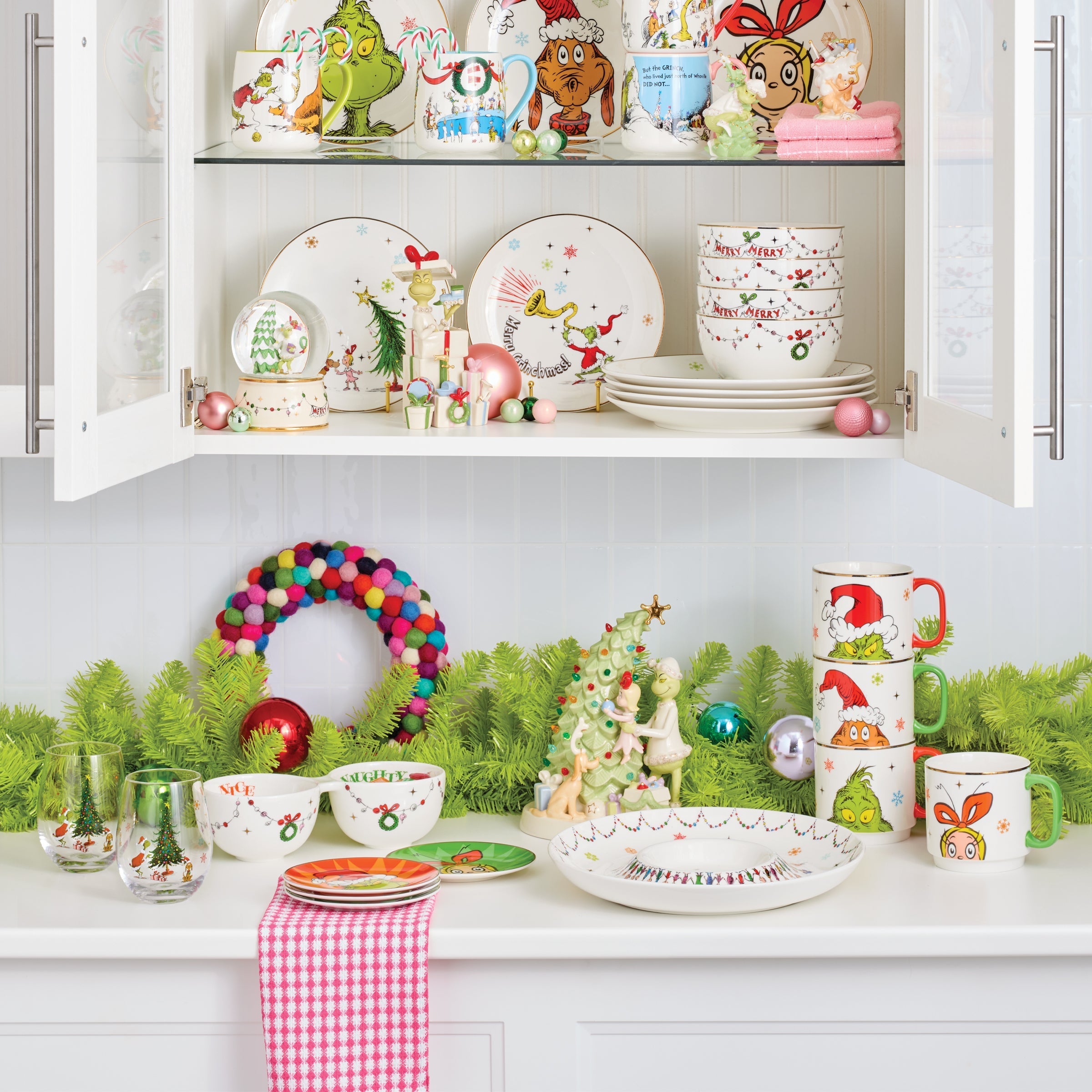 Lenox Everyday Flatware Grinch Gets The Gifts Figurine - Image 3
