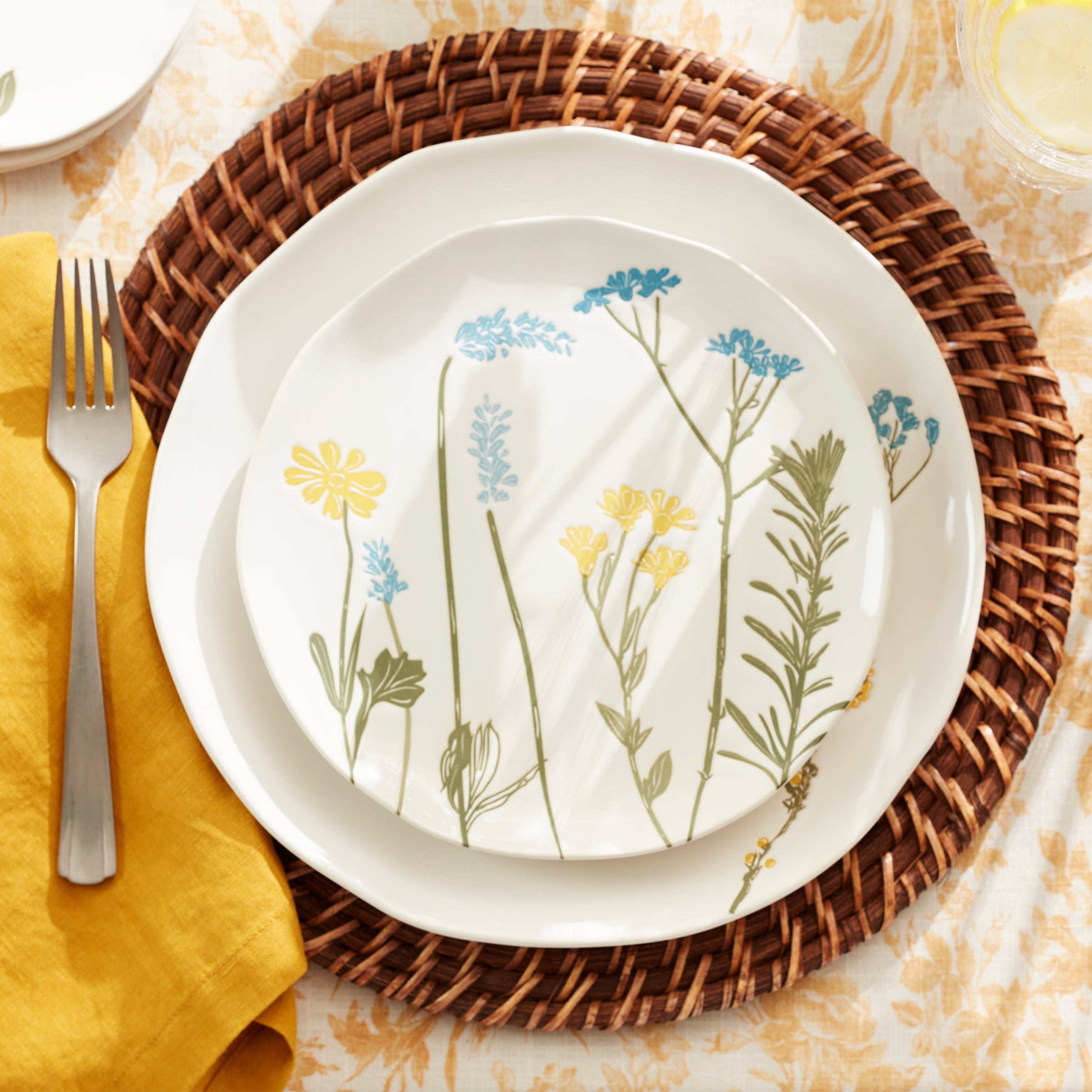 Lenox Everyday Flatware Wildflowers 12-Piece Dinnerware Set - Image 6