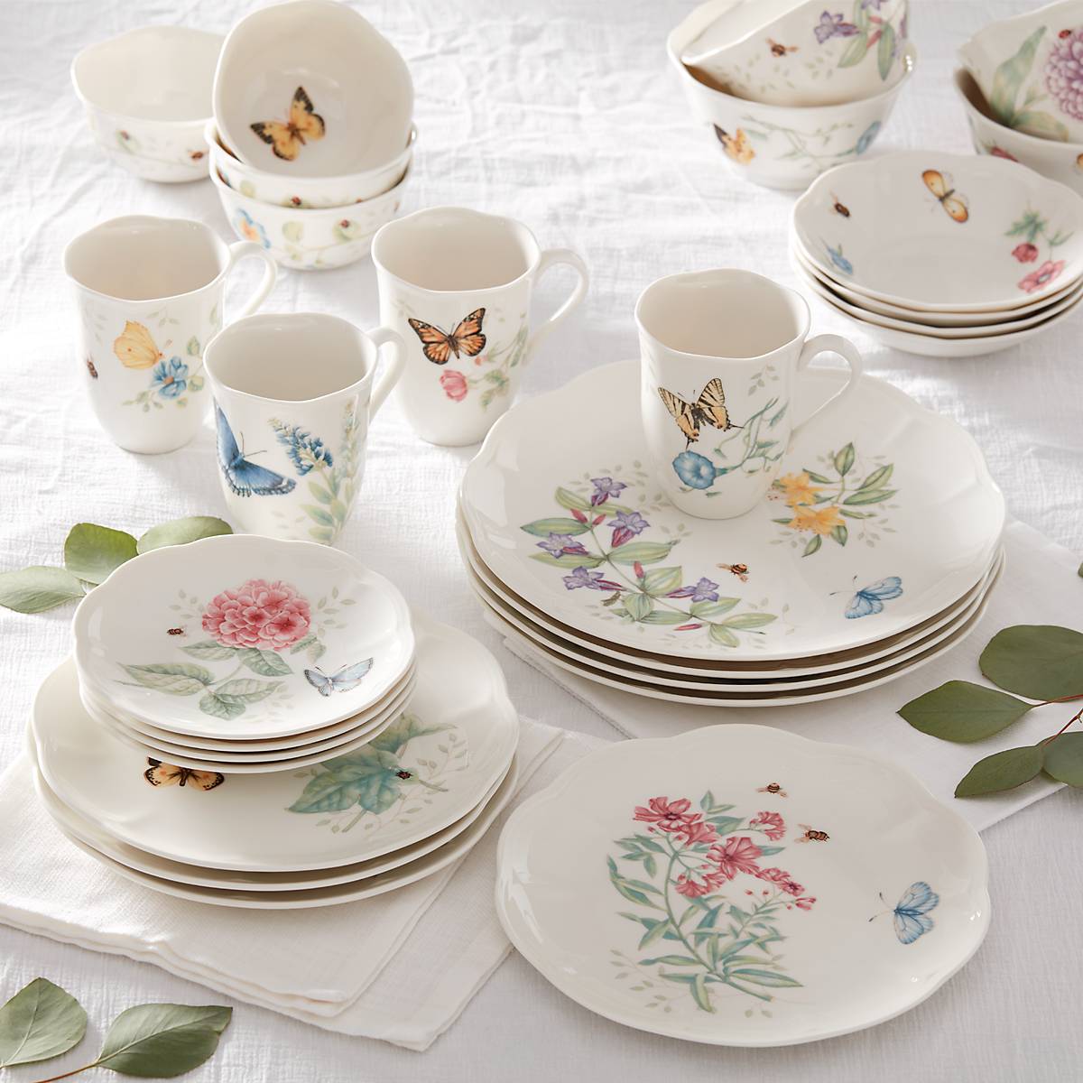Lenox Everyday Flatware Butterfly Meadow 28-Piece Dinnerware Set - Image 14