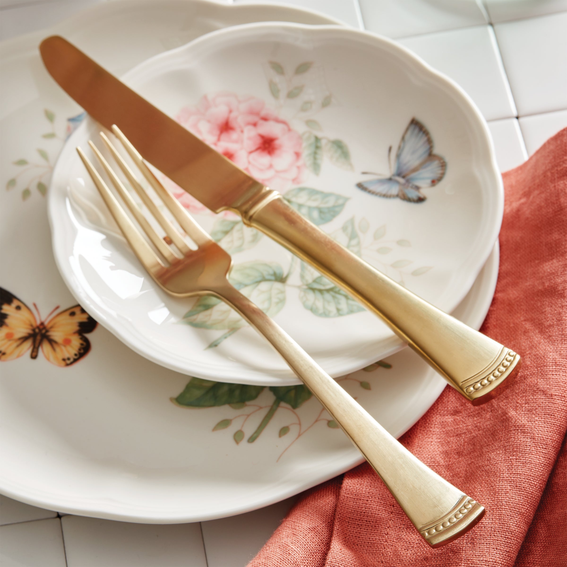 Lenox Everyday Flatware Portola Gold Satin 20-Piece Flatware Set - Image 13