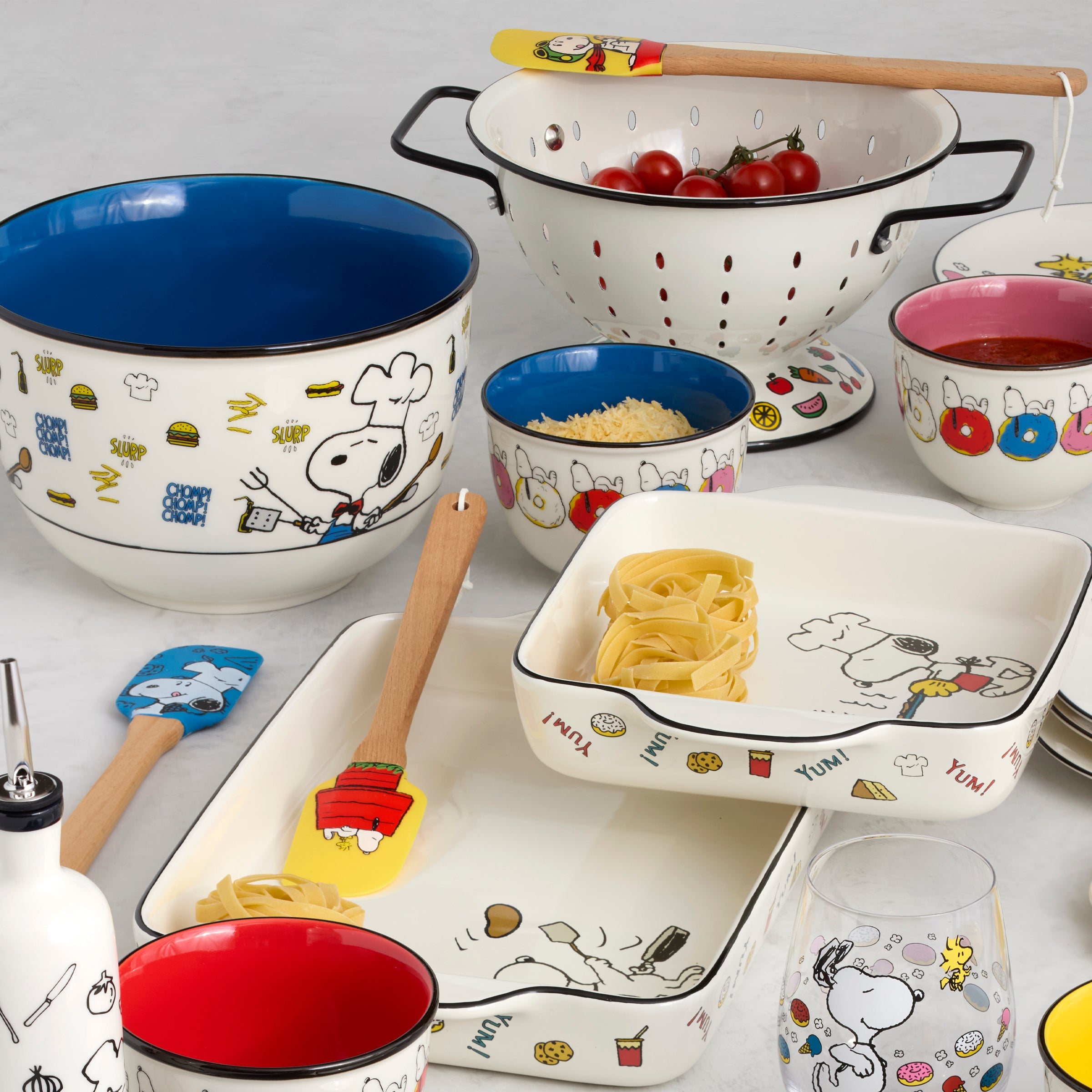 Lenox Everyday Flatware Chef Snoopy Colander - Image 4