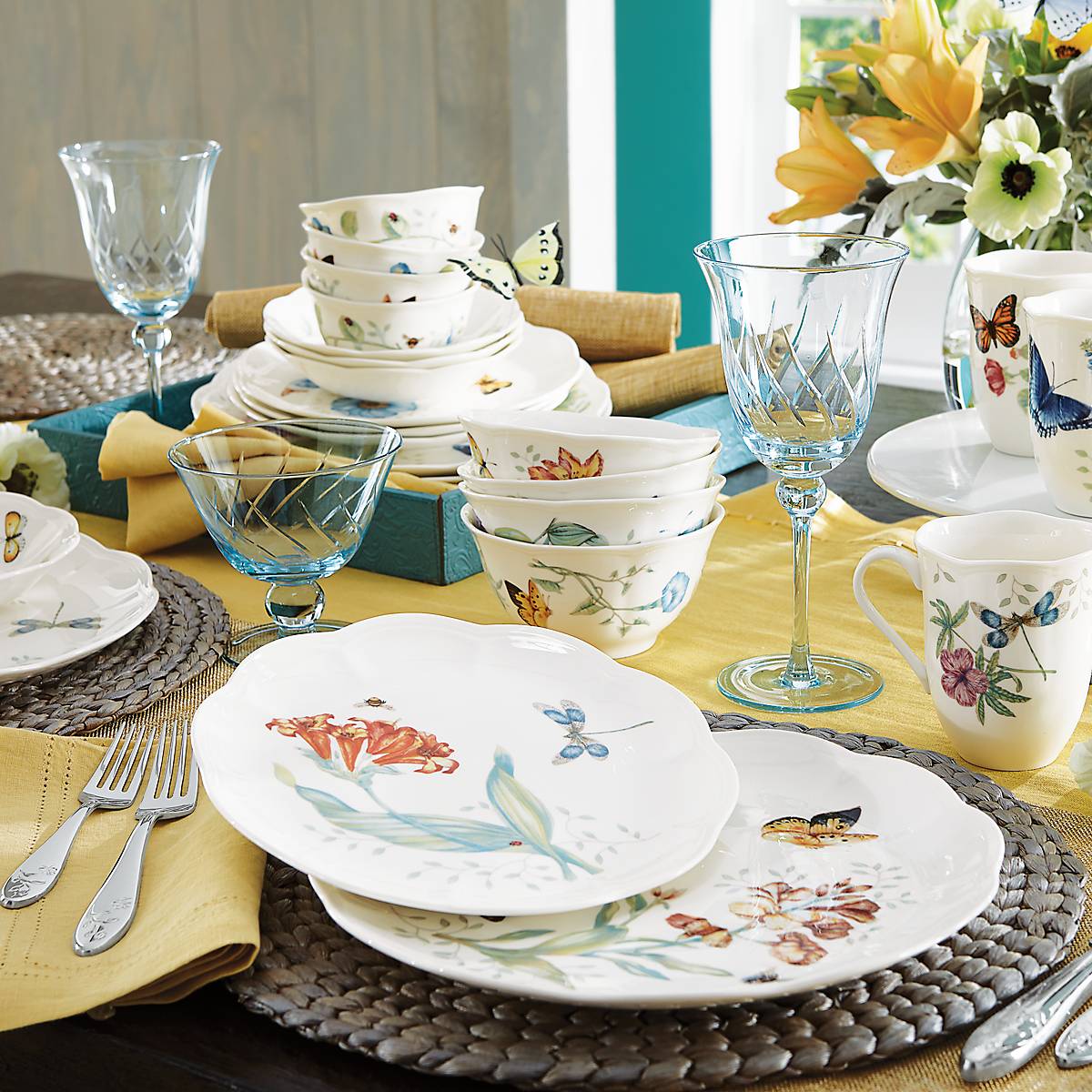 Lenox Everyday Flatware Butterfly Meadow 28-Piece Dinnerware Set - Image 16