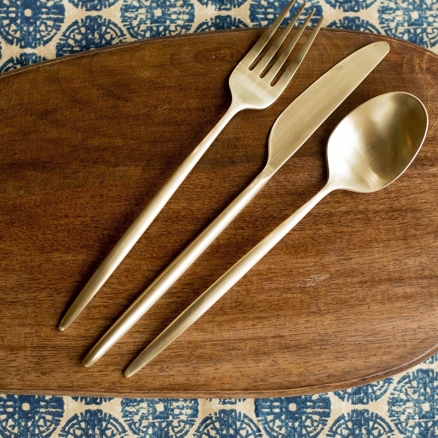 Lenox Everyday Flatware Gaze Champagne Satin 20-Piece Flatware Set - Image 10