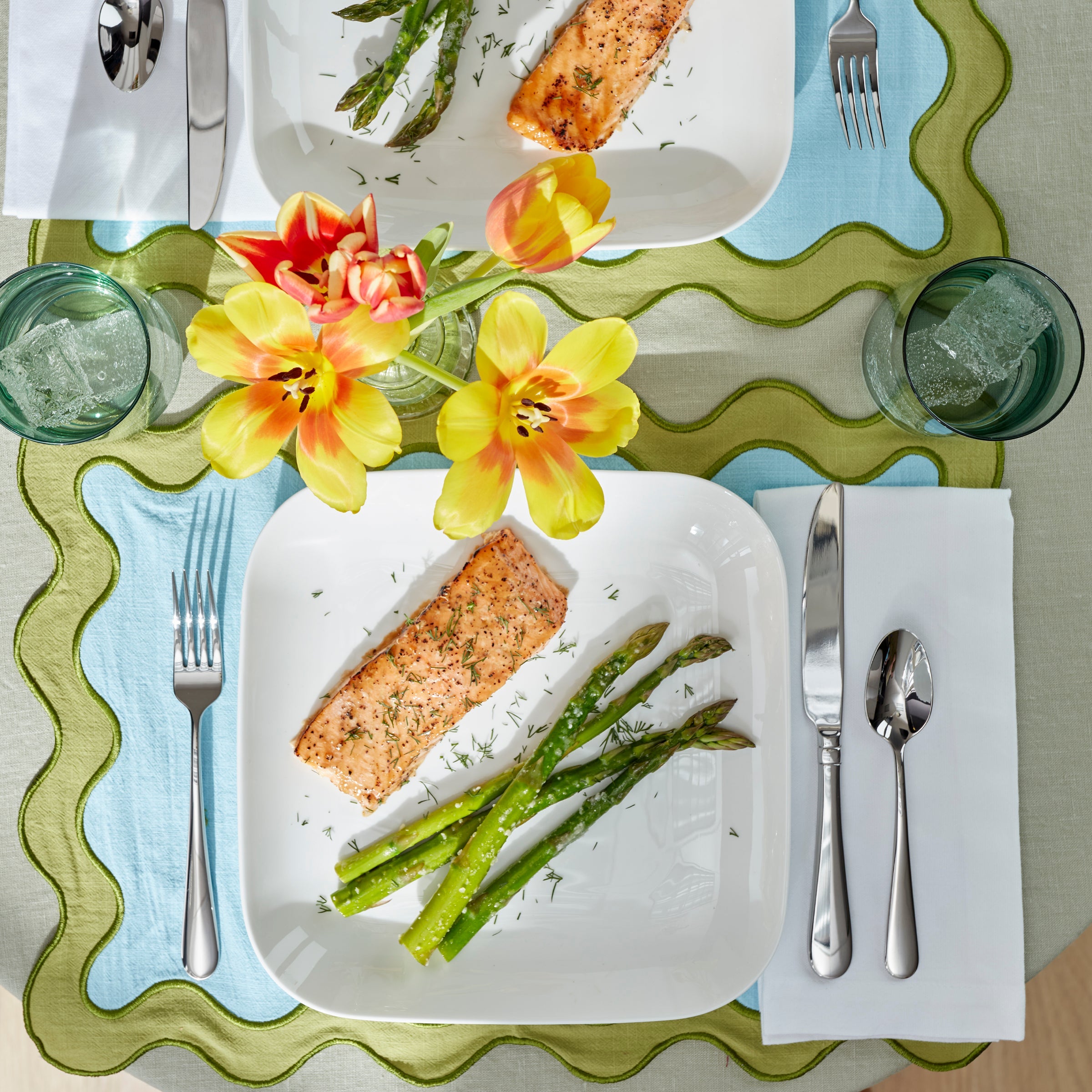 Lenox Everyday Flatware Studio 1414 Square 16-Piece Dinnerware Set - Image 7
