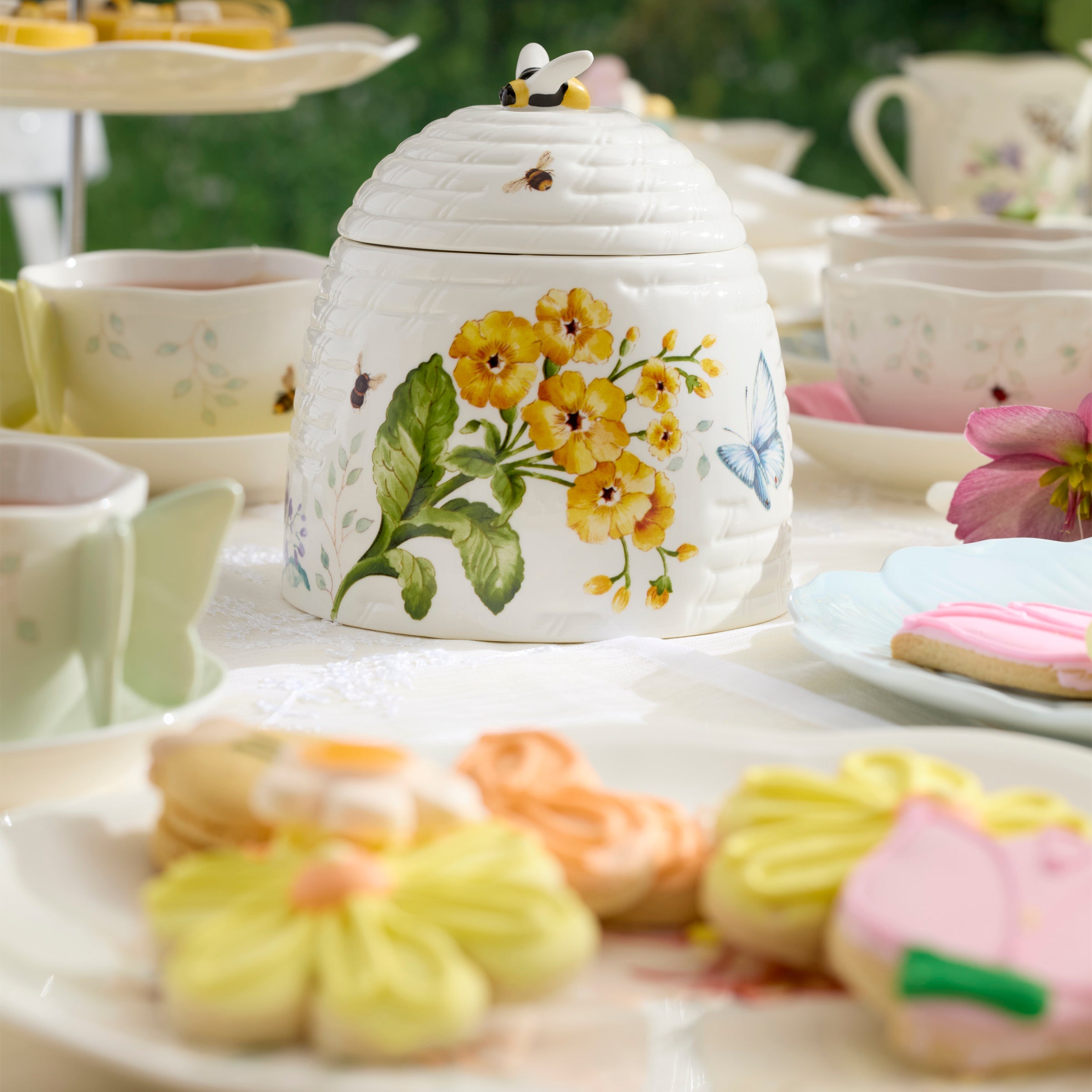 Lenox Everyday Flatware Butterfly Meadow Honeycomb Candy Jar - Image 3