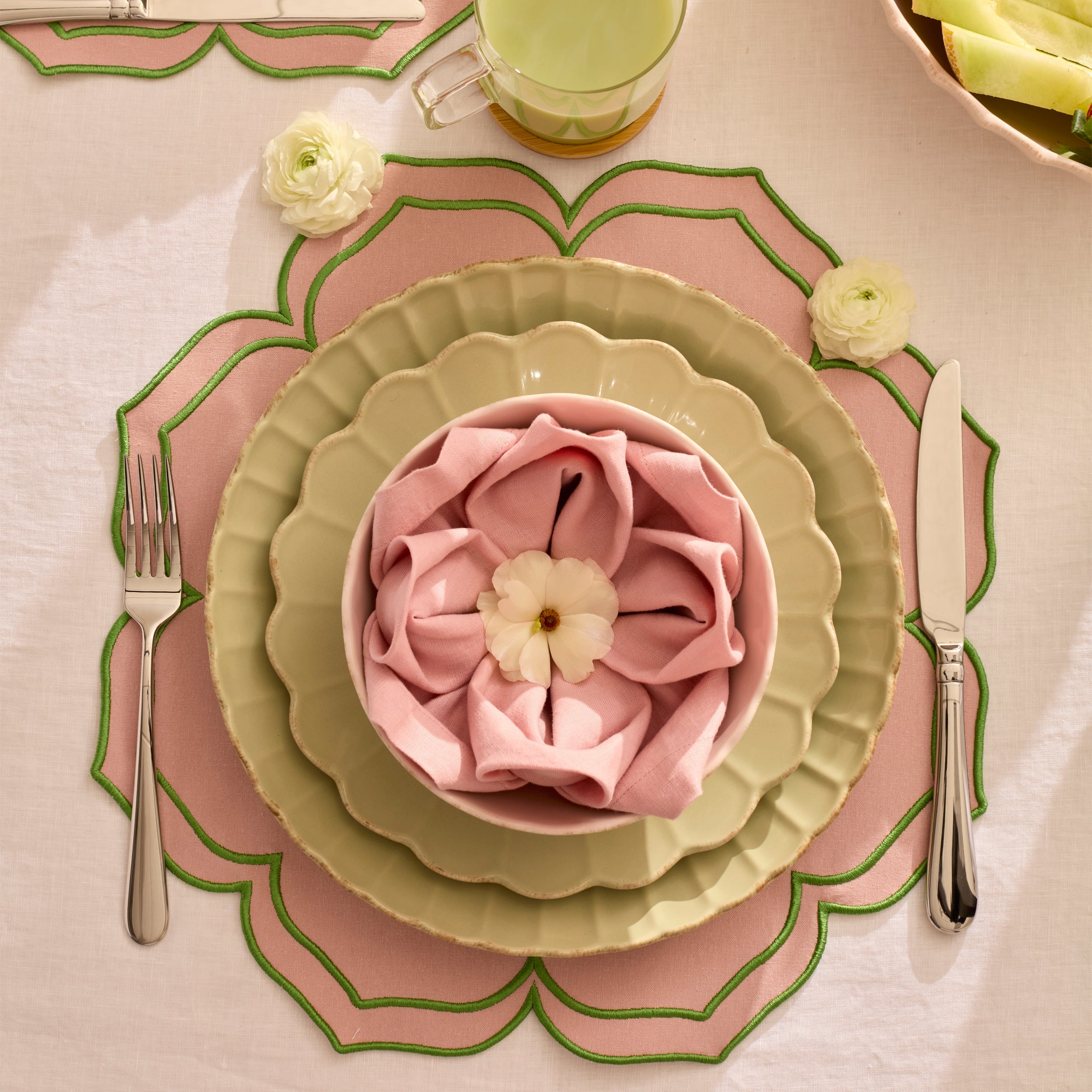 Lenox Everyday Flatware French Perle Scallop Matcha 24-Piece Dinnerware Set - Image 5