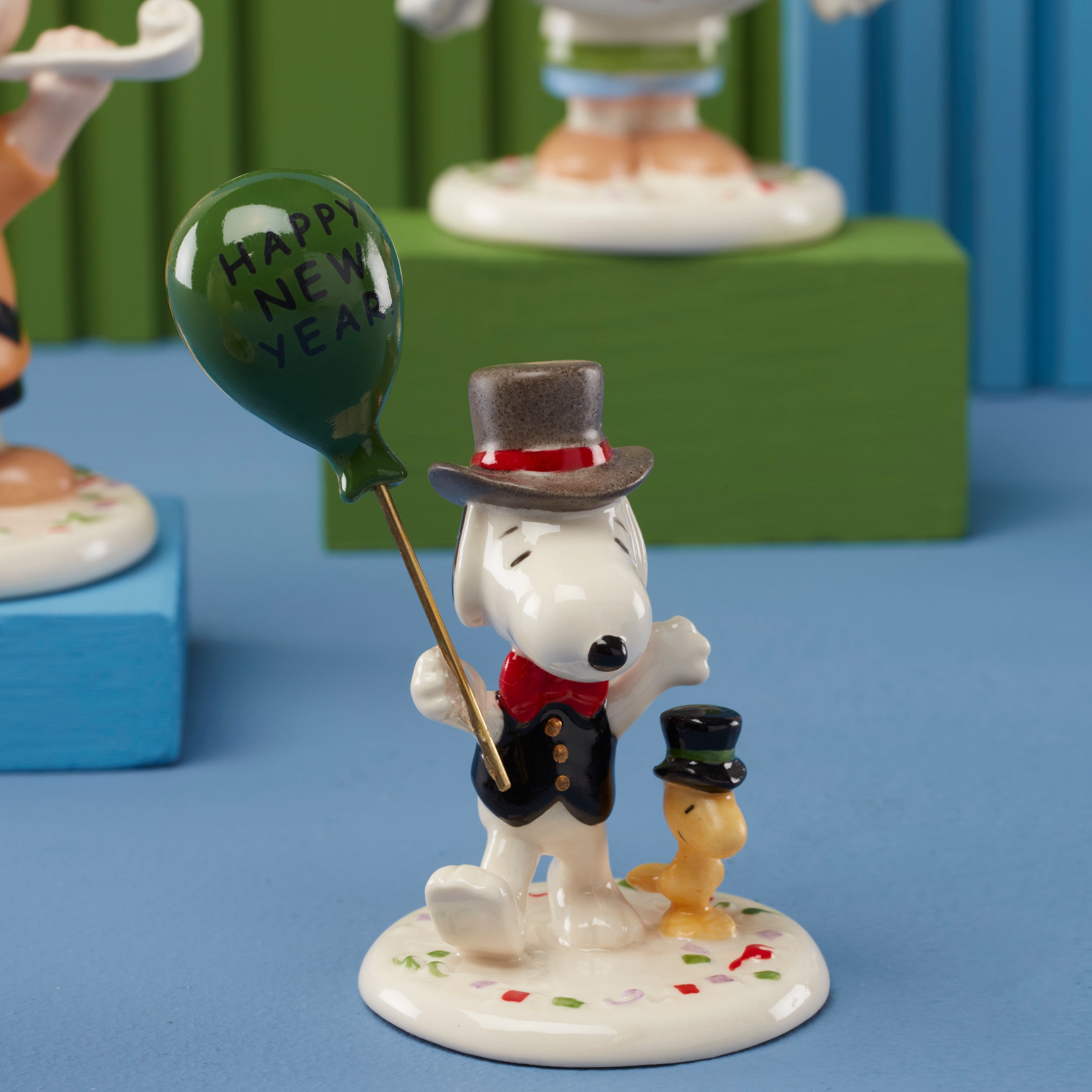 Lenox Everyday Flatware Happy New Year Charlie Brown 5-Piece Figurine Set - Image 5