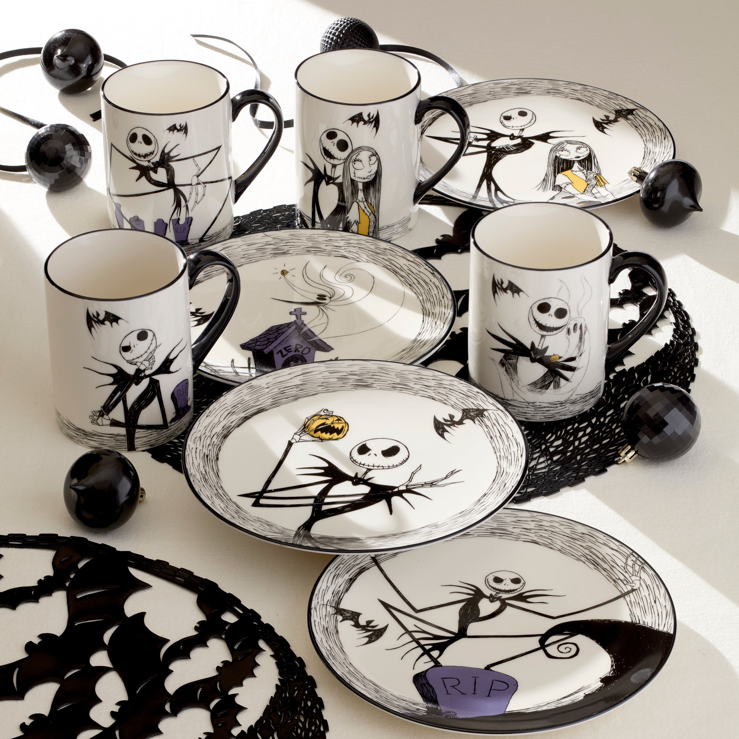 Lenox Everyday Flatware Nightmare Before Christmas Mugs, Set of 4 - Image 4