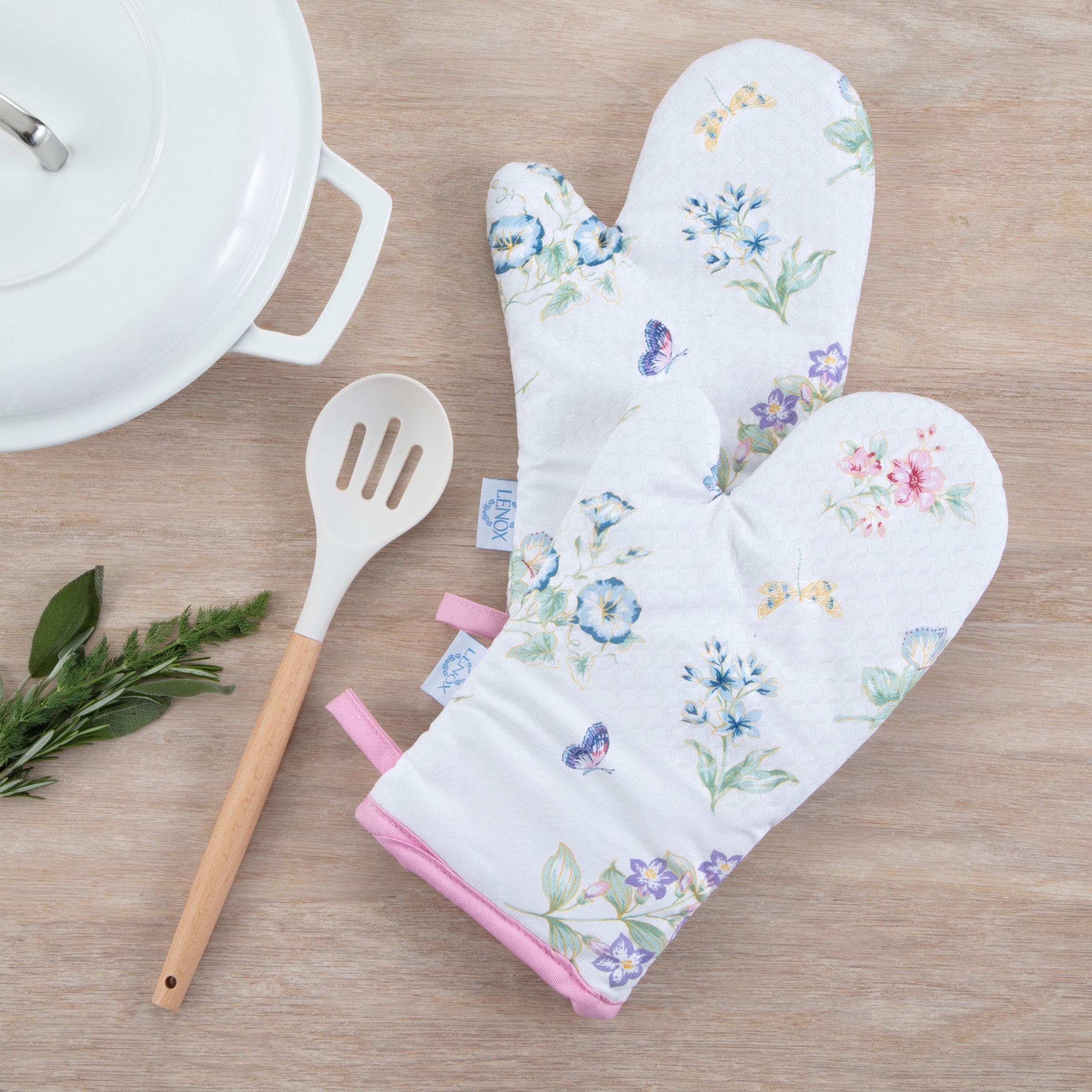 Lenox Everyday Flatware Butterfly Meadow Oven Mitts, Set of 2