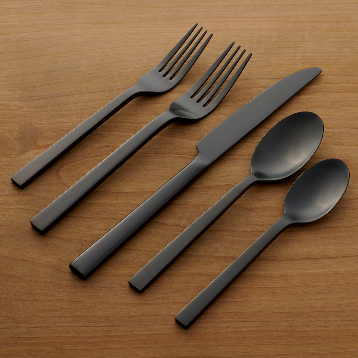Lenox Everyday Flatware Chefs Table Midnight Matte 20-Piece Flatware Set - Image 3
