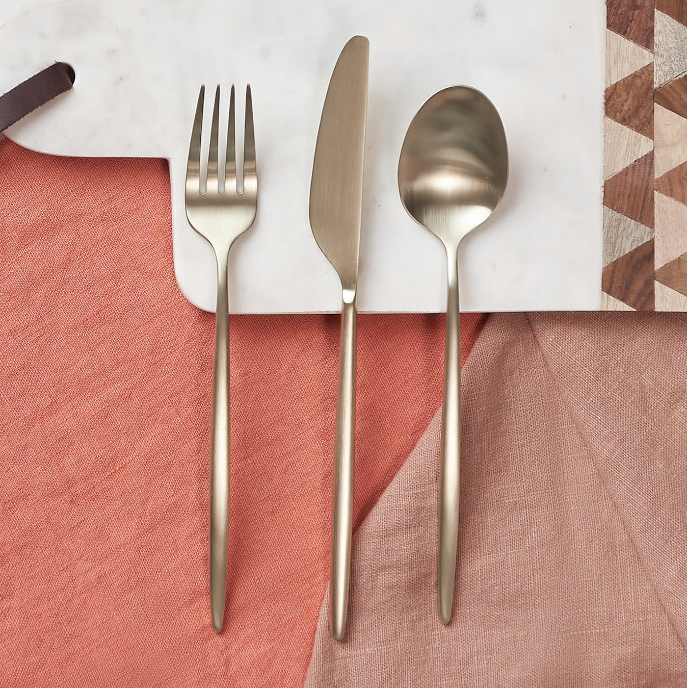 Lenox Everyday Flatware Gaze Champagne Satin 20-Piece Flatware Set - Image 4