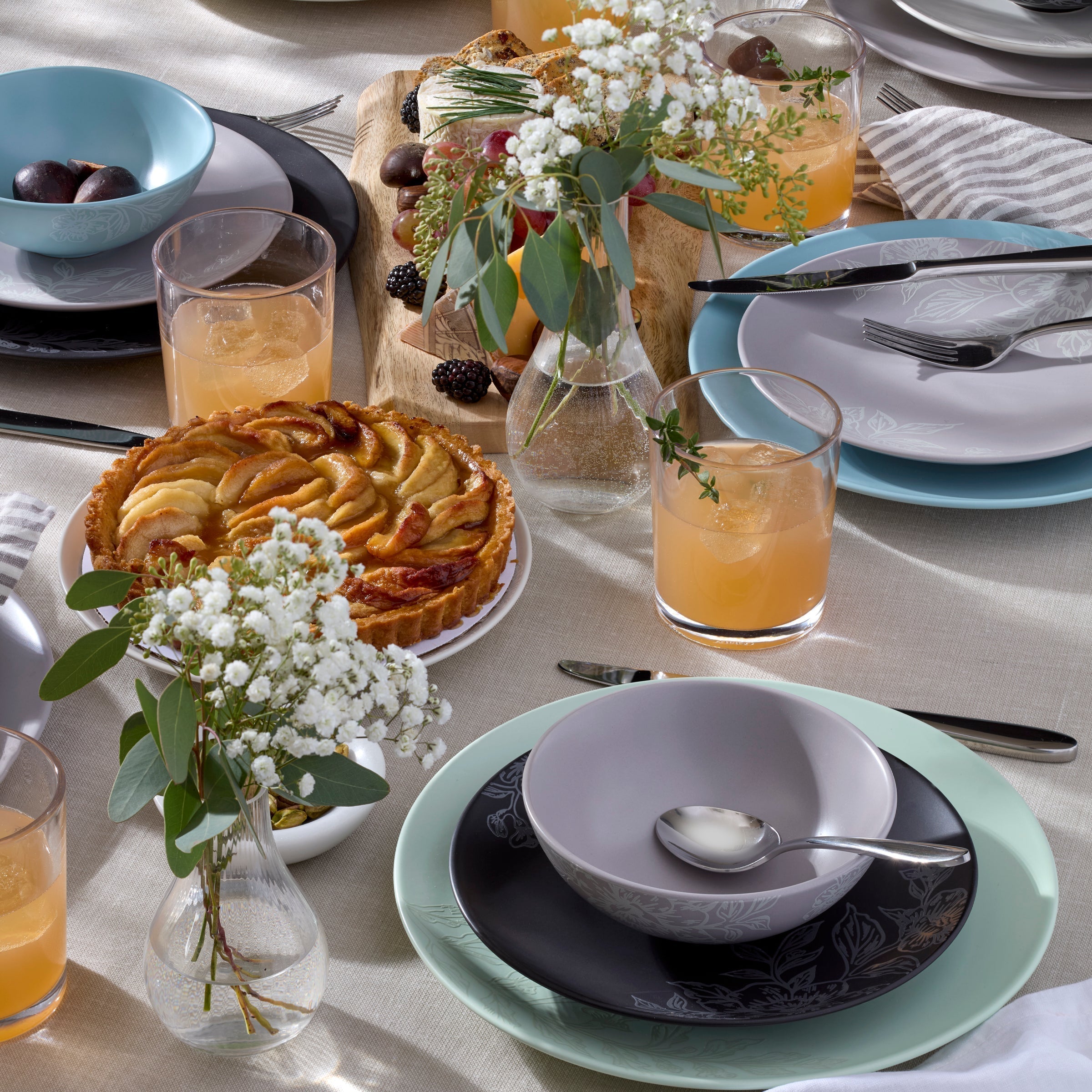 Lenox Everyday Flatware Roseto Pumice 12-Piece Dinnerware Set - Image 12