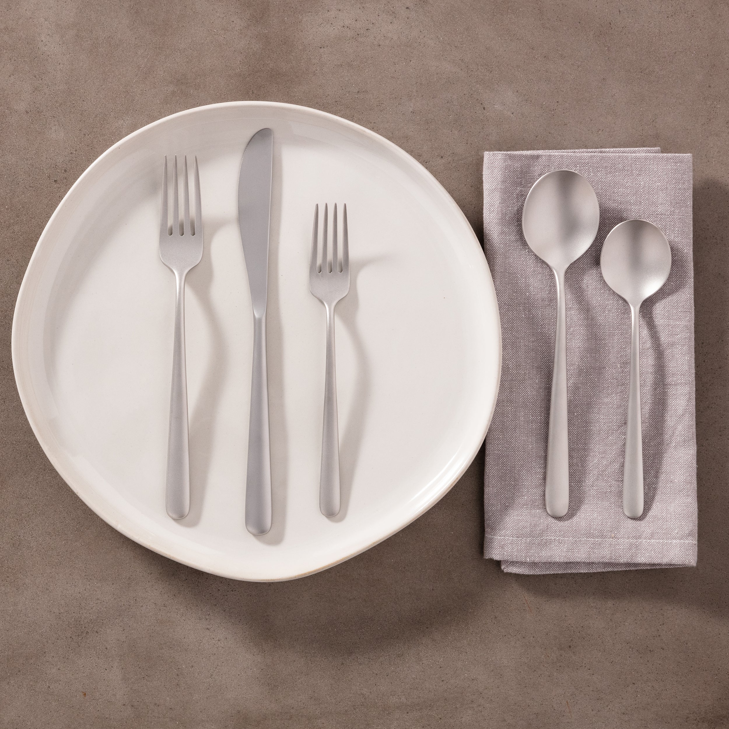 Lenox Everyday Flatware Lorenn Sand 20-Piece Flatware Set