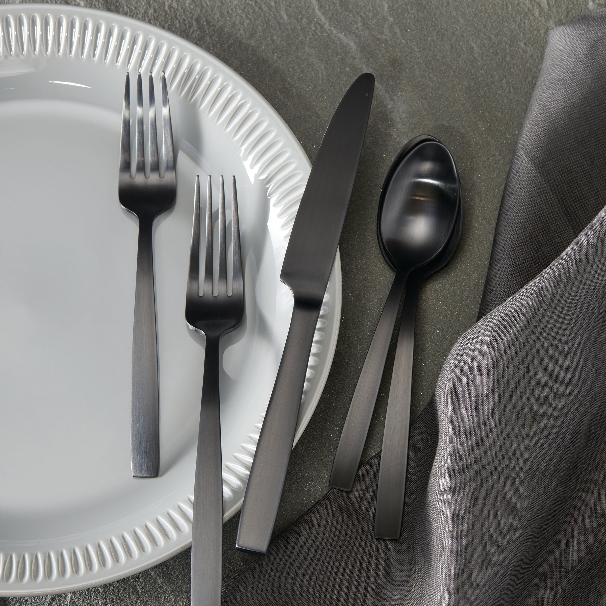 Lenox Everyday Flatware Clearview Black Satin 20-Piece Flatware Set - Image 2