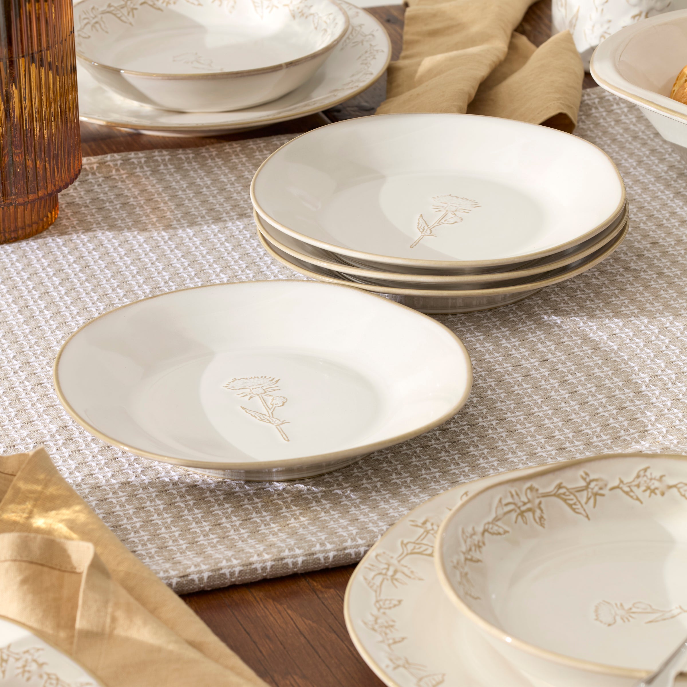 Lenox Everyday Flatware Homespun 16-Piece Dinnerware Set - Image 12