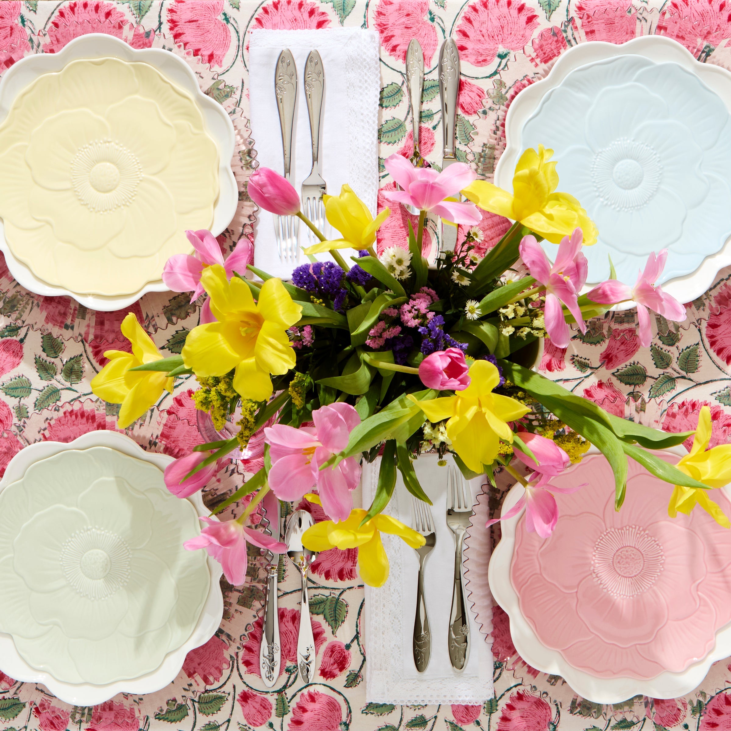 Lenox Everyday Flatware Butterfly Meadow 65-Piece Flatware Set - Image 3