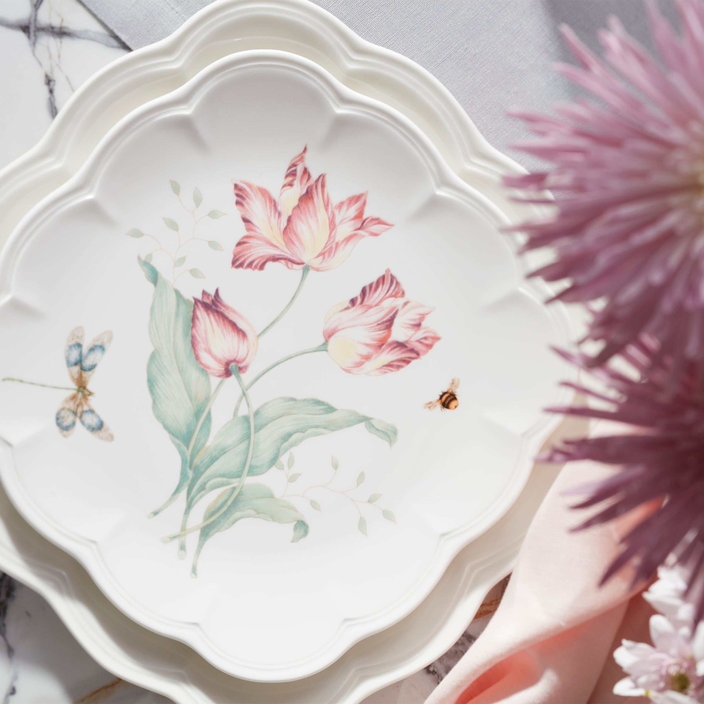 Lenox Everyday Flatware Butterfly Meadow Square 18-Piece Dinnerware Set - Image 3