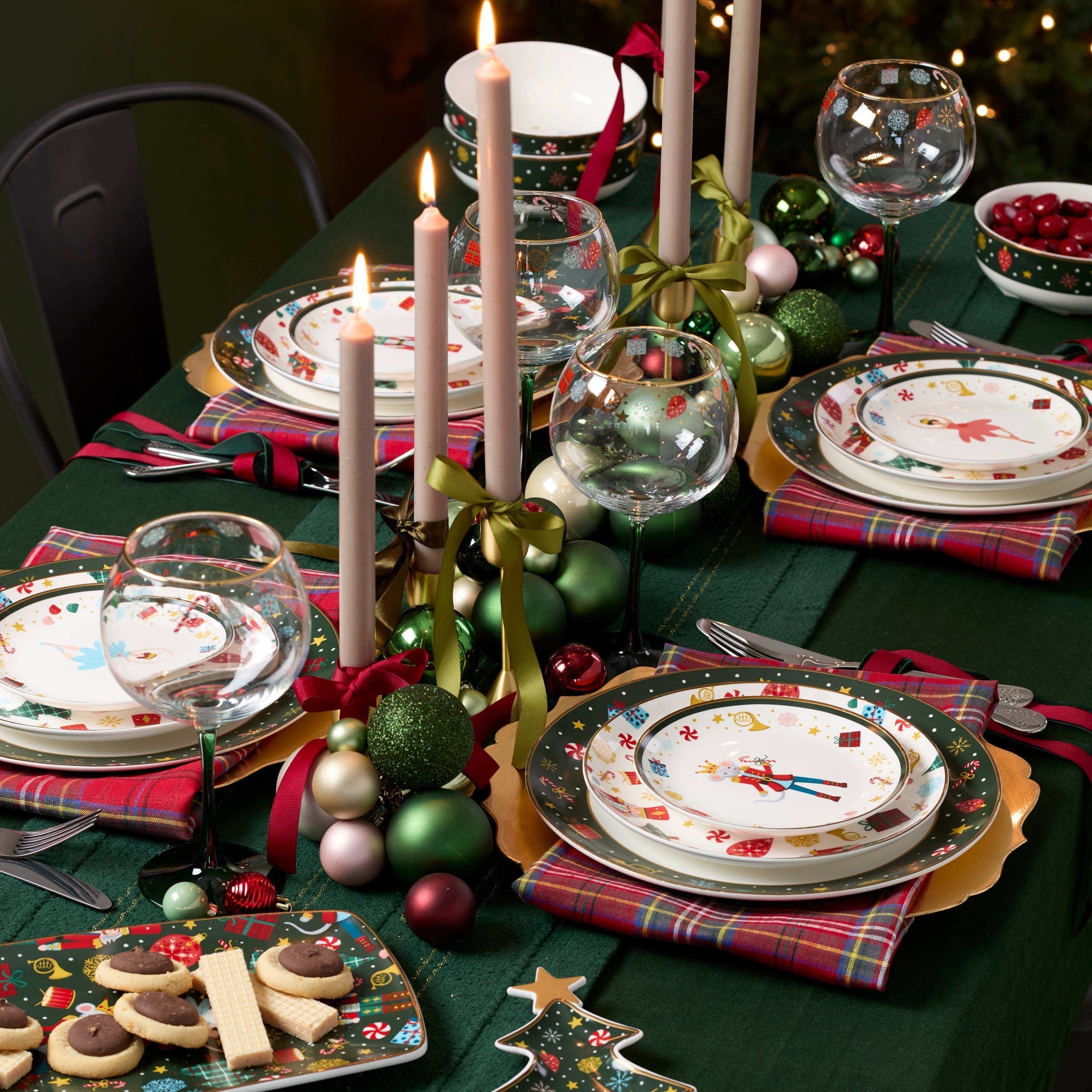 Lenox Everyday Flatware Nutcracker Ballet Balloon Wine Glasses, Set of 4 - Image 4