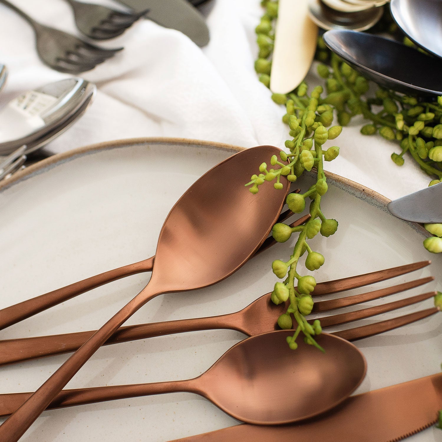 Lenox Everyday Flatware Marlise Copper Satin 20-Piece Flatware Set - Image 4