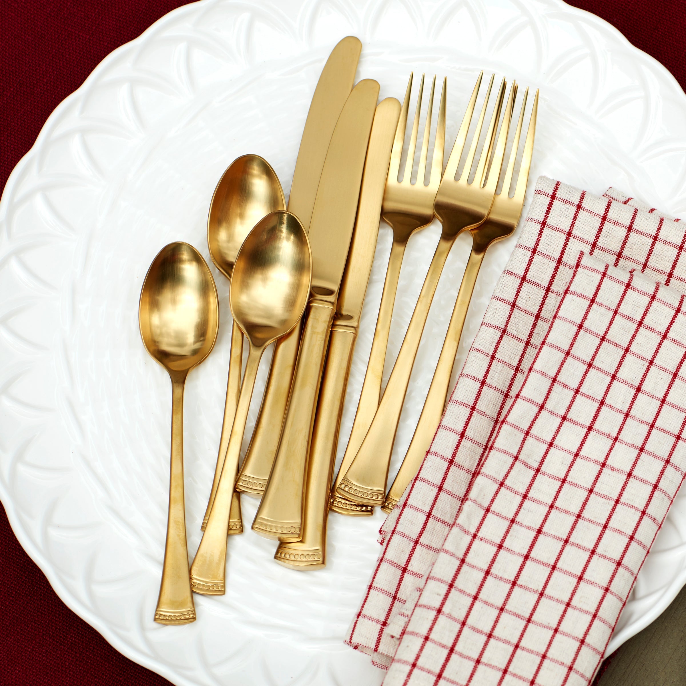 Lenox Everyday Flatware Portola Gold Satin 20-Piece Flatware Set - Image 10