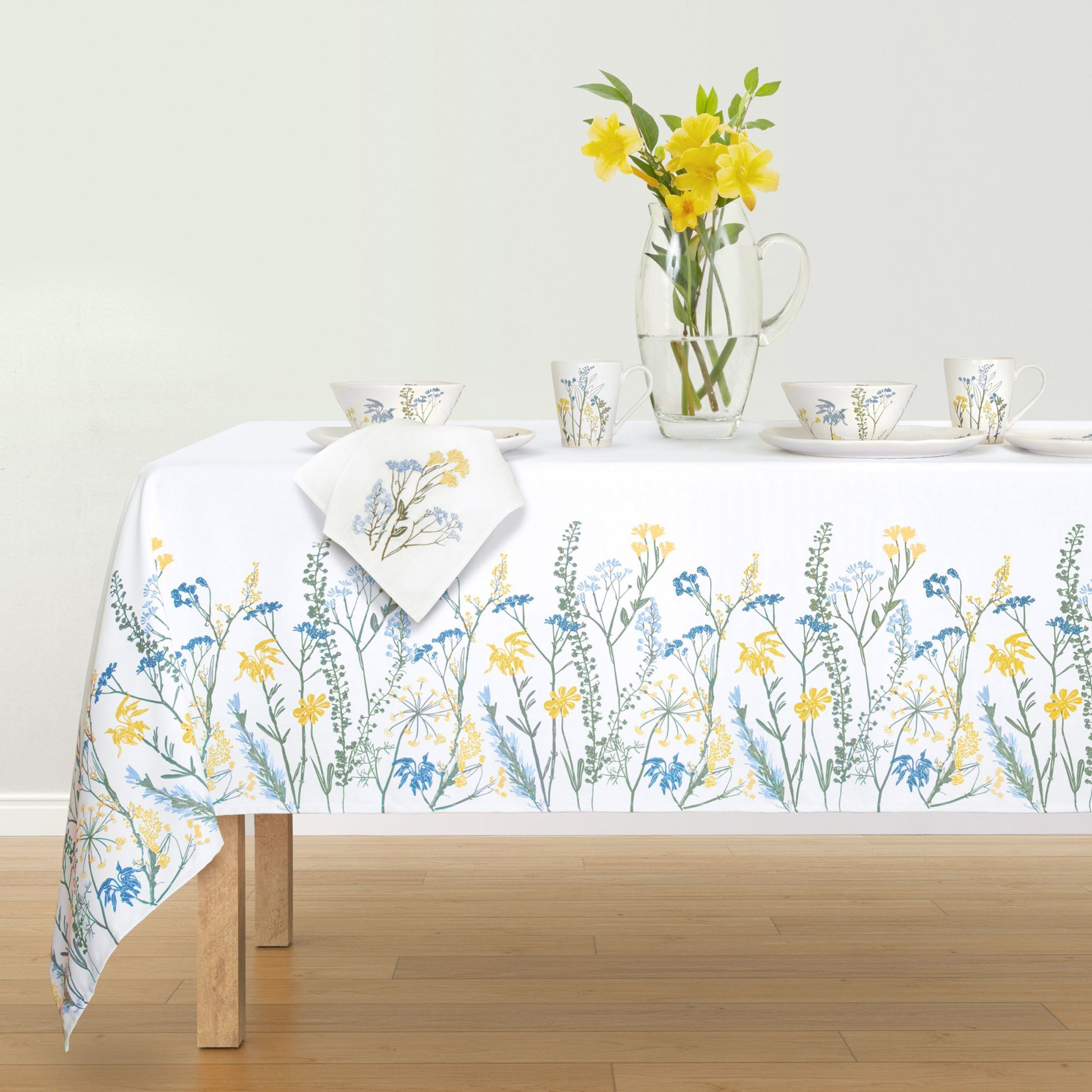 Lenox Everyday Flatware Wildflowers Border 60x84 Tablecloth