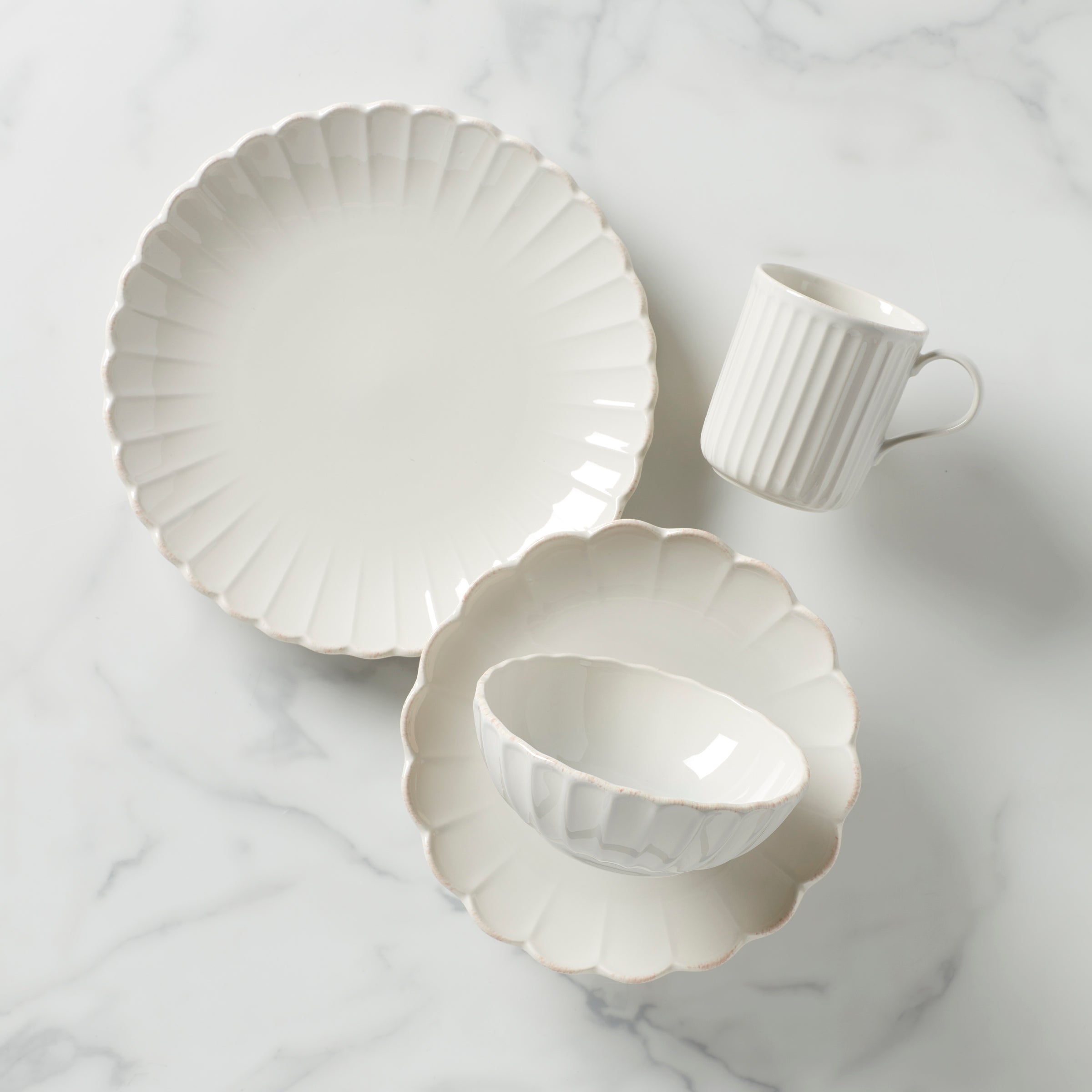 Lenox Everyday Flatware French Perle Scallop White 4-Piece Place Setting