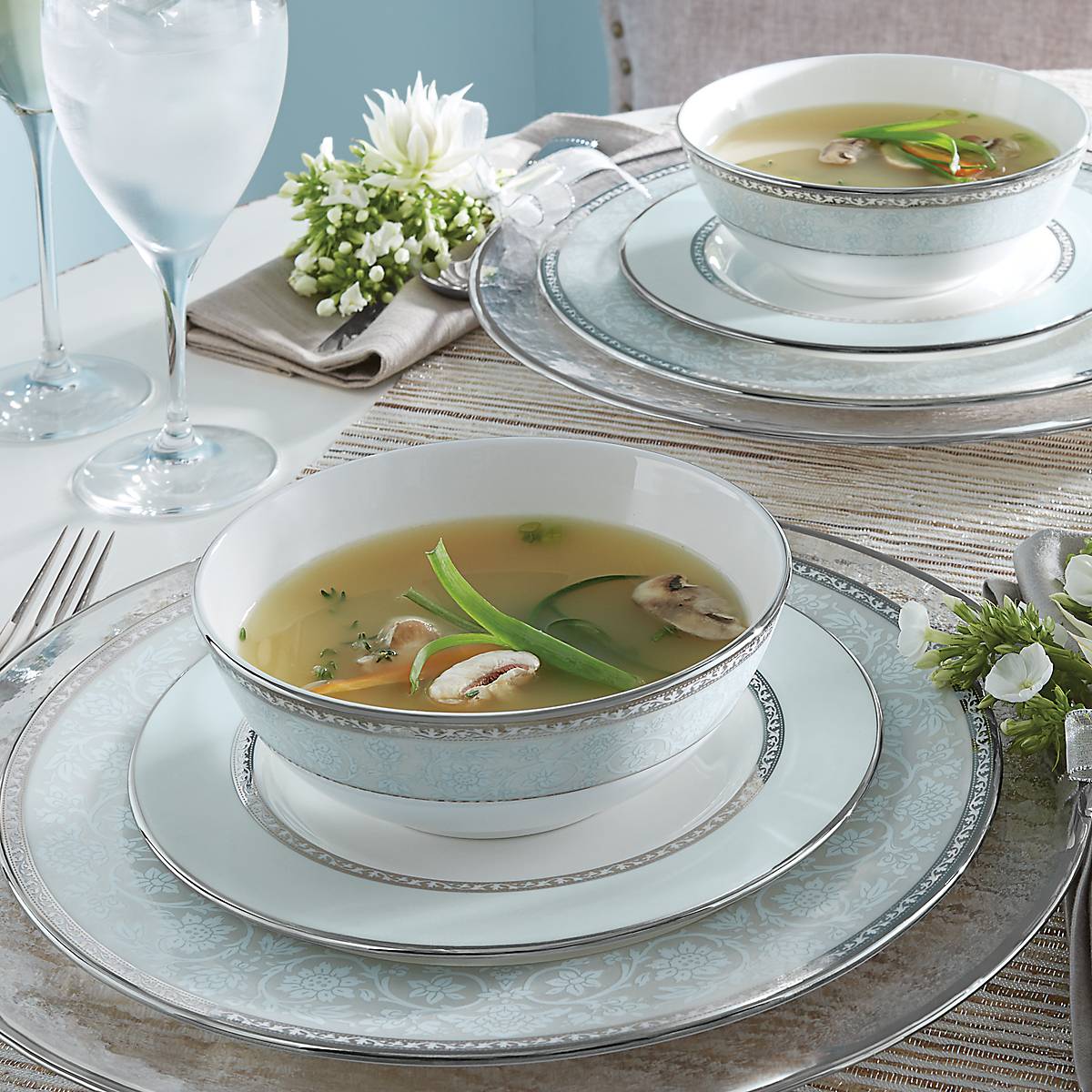 Lenox Everyday Flatware Westmore 3-Piece Place Setting - Image 3