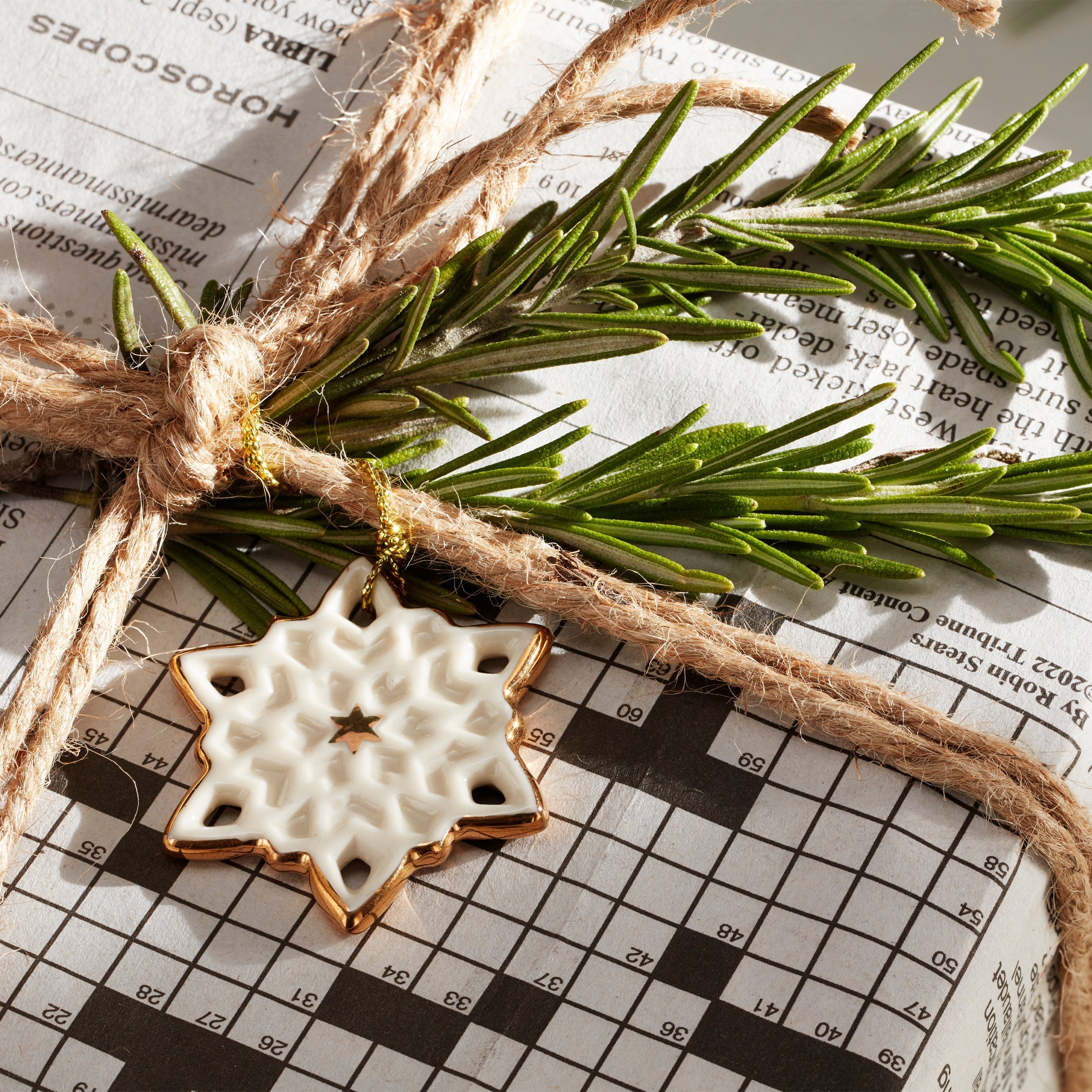 Lenox Everyday Flatware Snowflake 10-Piece Mini Ornament Set - Image 5