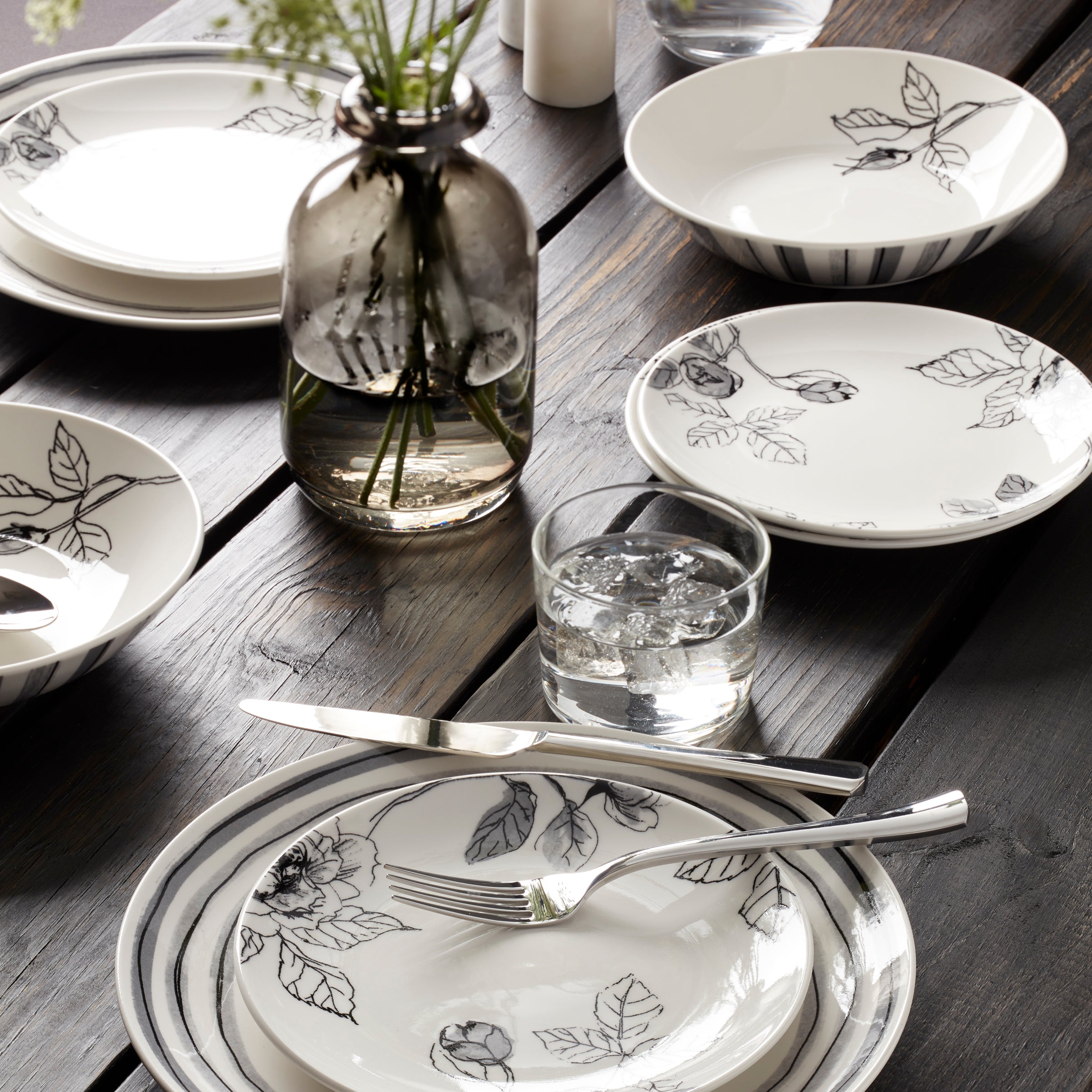 Lenox Everyday Flatware Sketchbook 12-Piece Dinnerware Set - Image 4