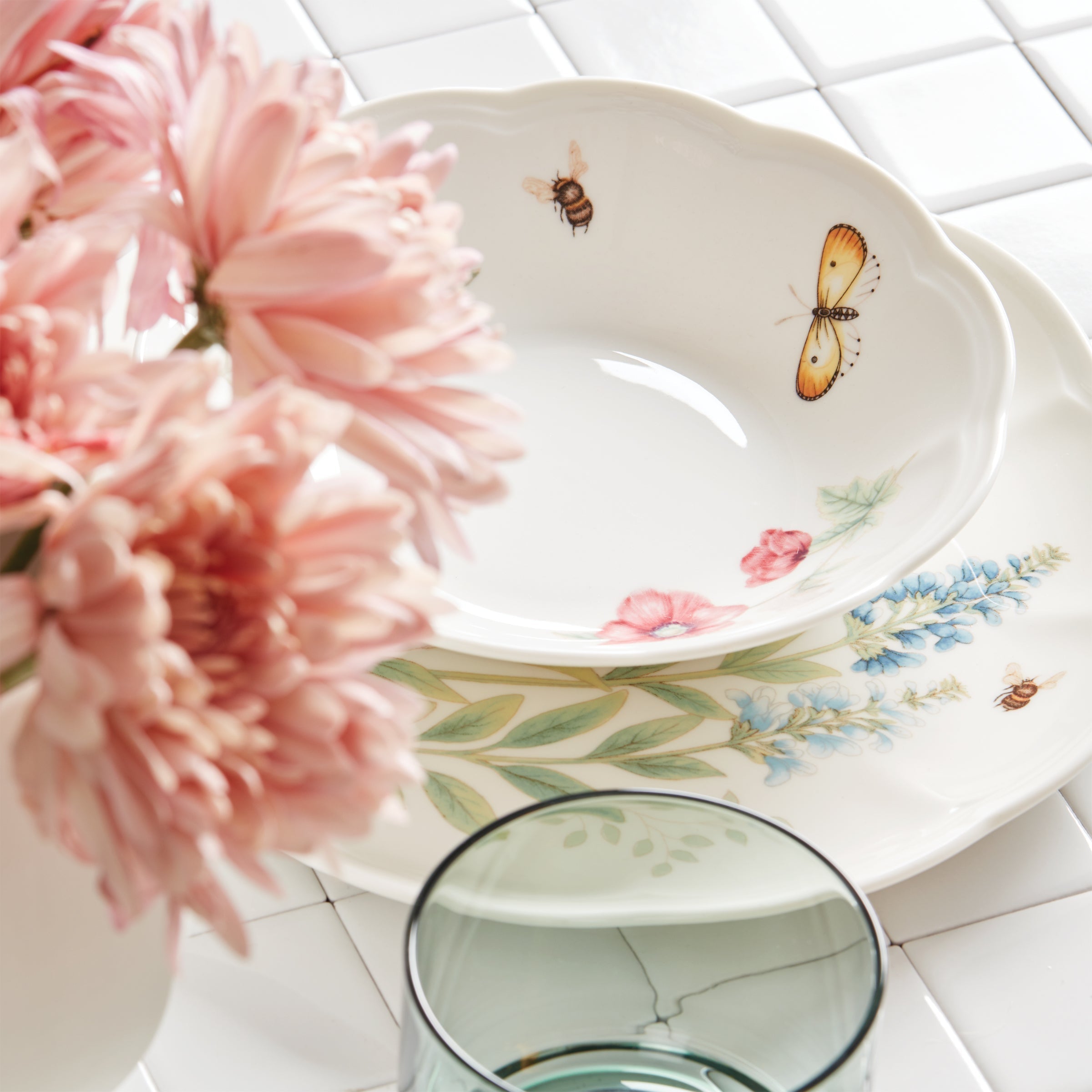 Lenox Everyday Flatware Butterfly Meadow 28-Piece Dinnerware Set - Image 11