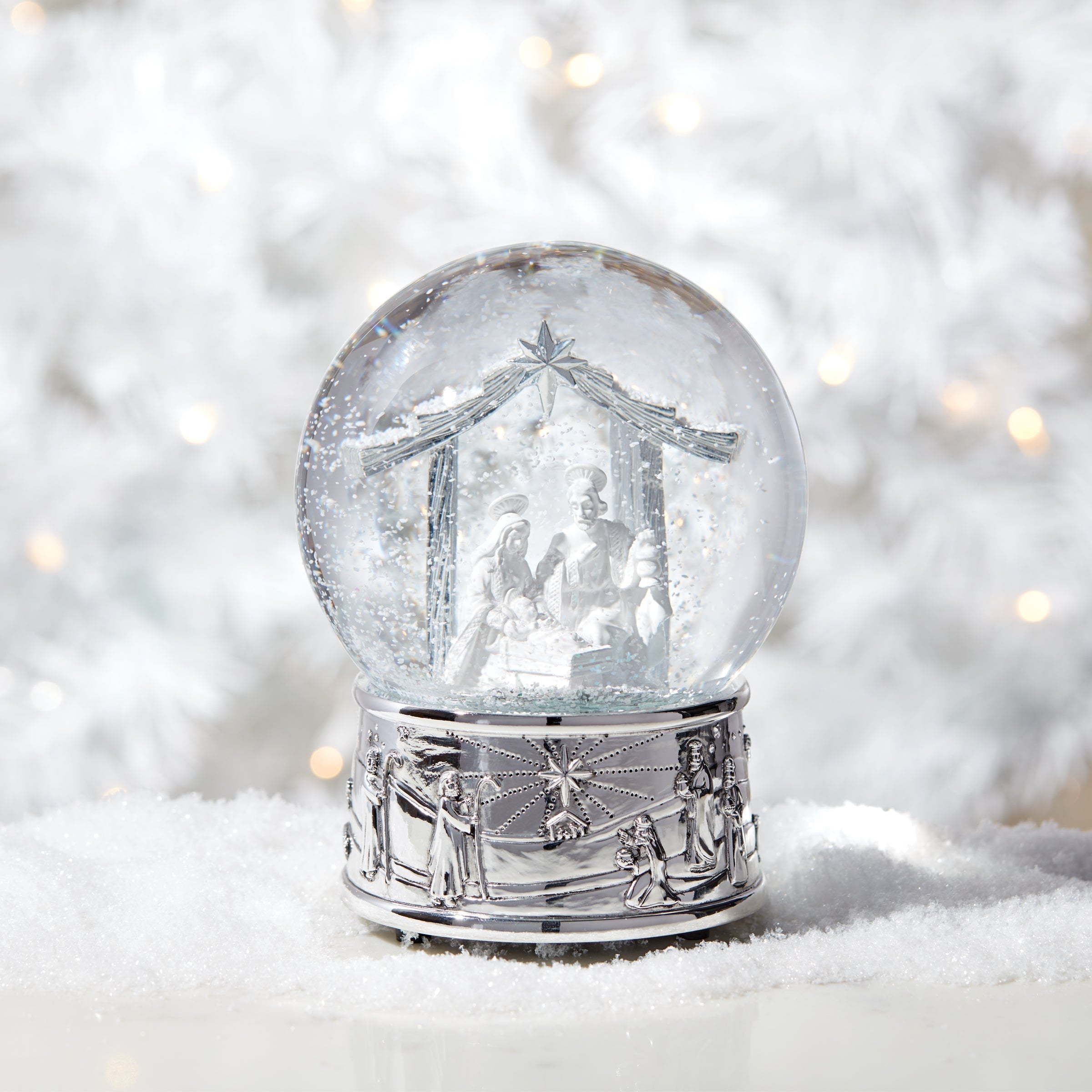 Lenox Everyday Flatware Nativity Musical Snow Globe - Image 2