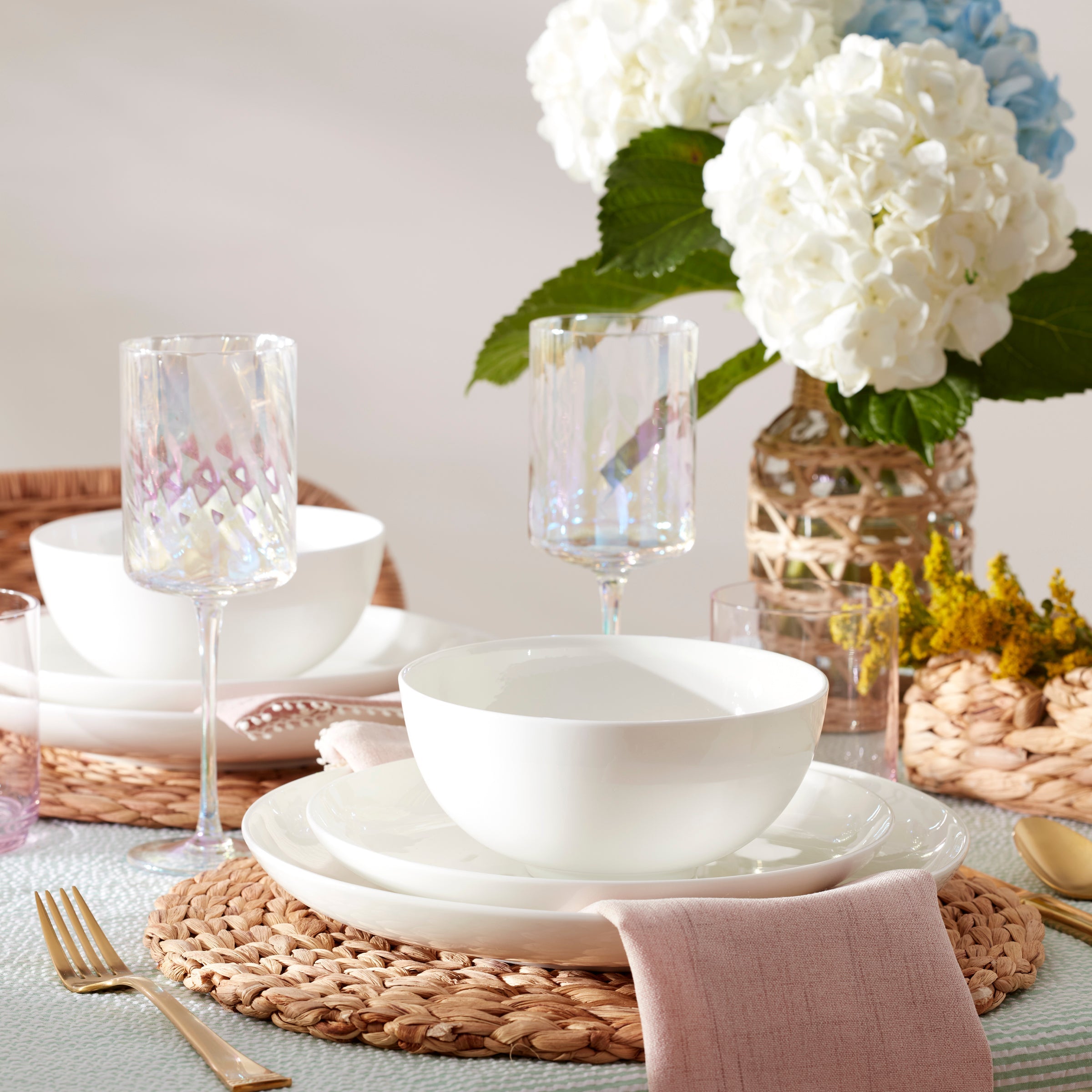 Lenox Everyday Flatware Studio 1414 Coupe 16-Piece Dinnerware Set - Image 5