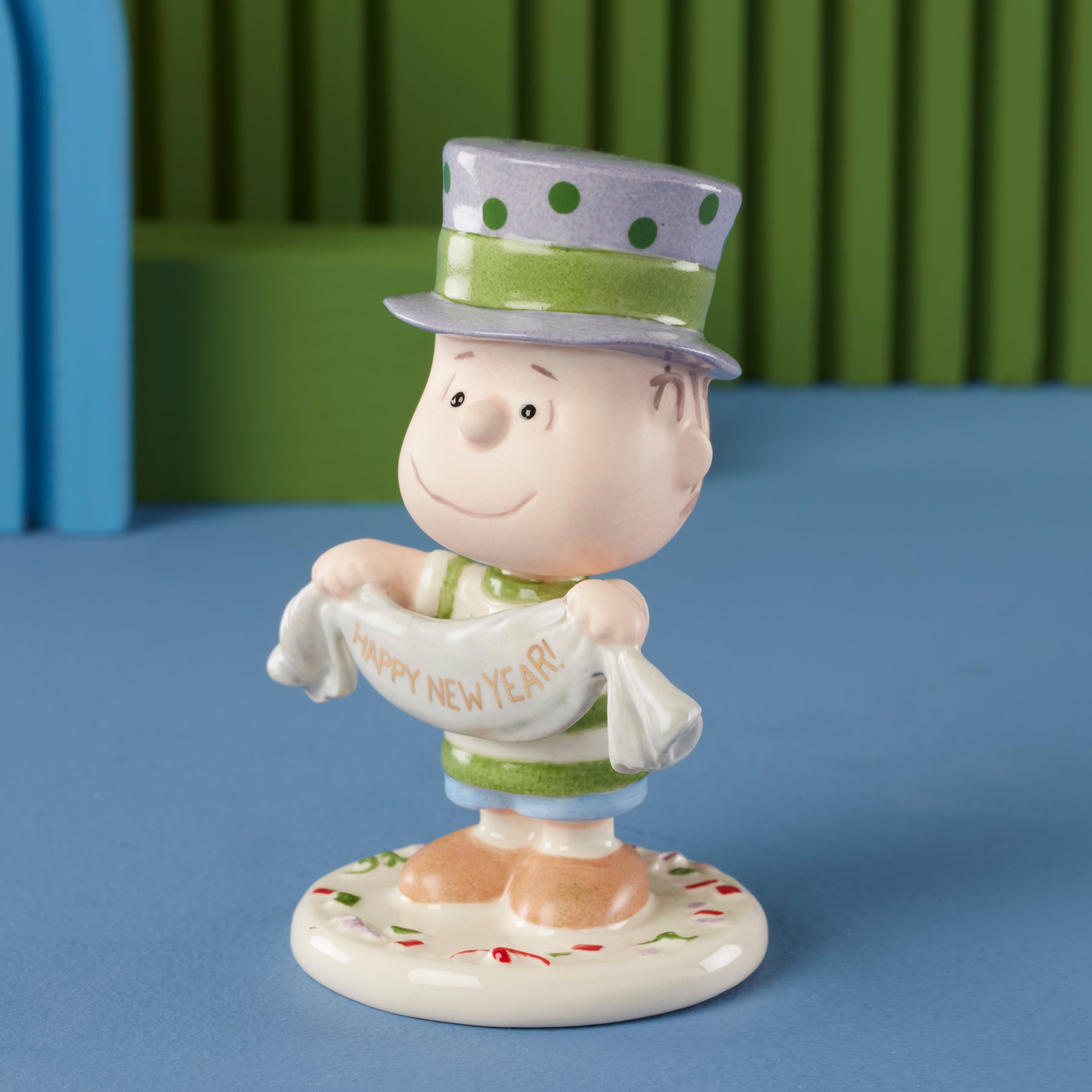Lenox Everyday Flatware Happy New Year Charlie Brown 5-Piece Figurine Set - Image 8
