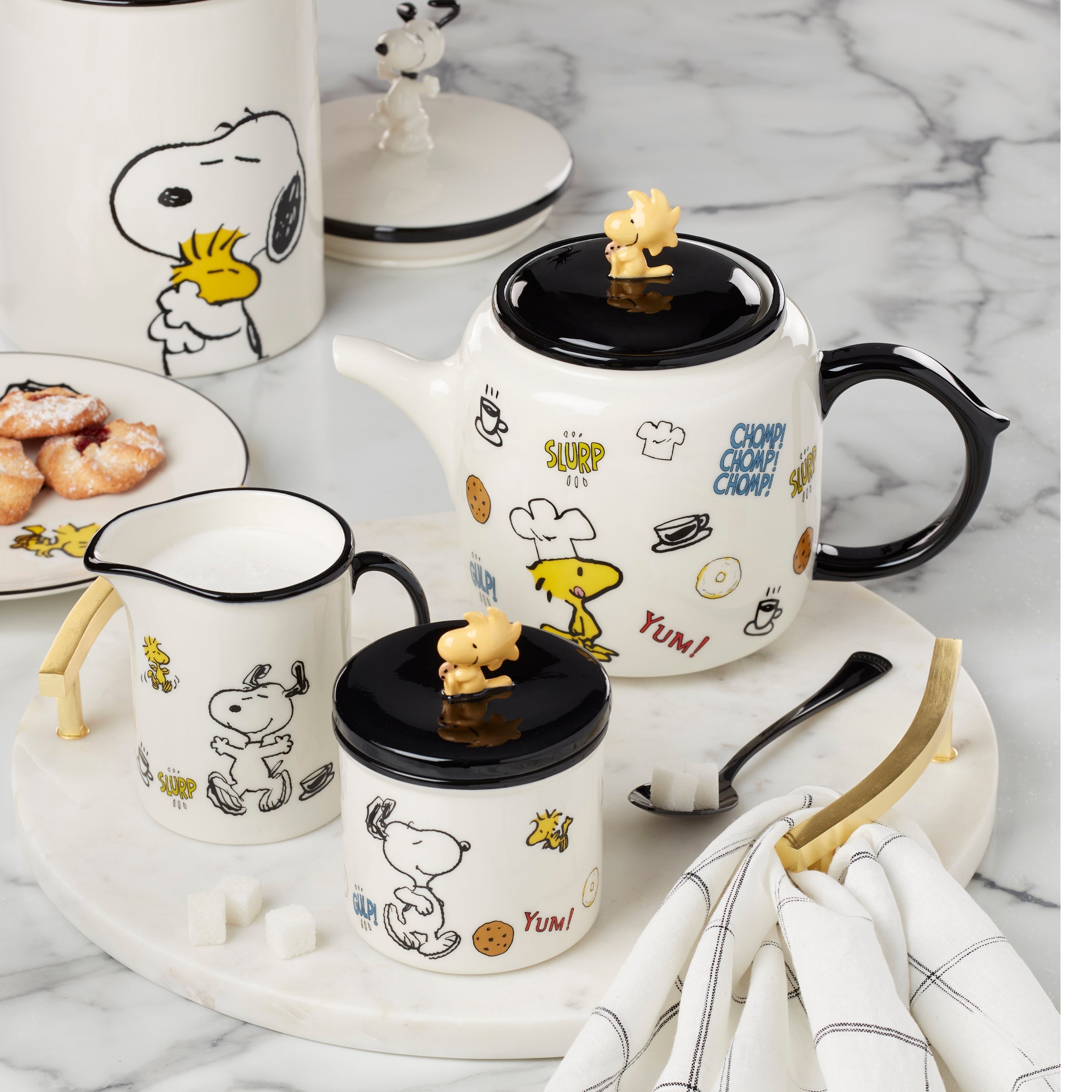 Lenox Everyday Flatware Chef Snoopy Teapot - Image 3