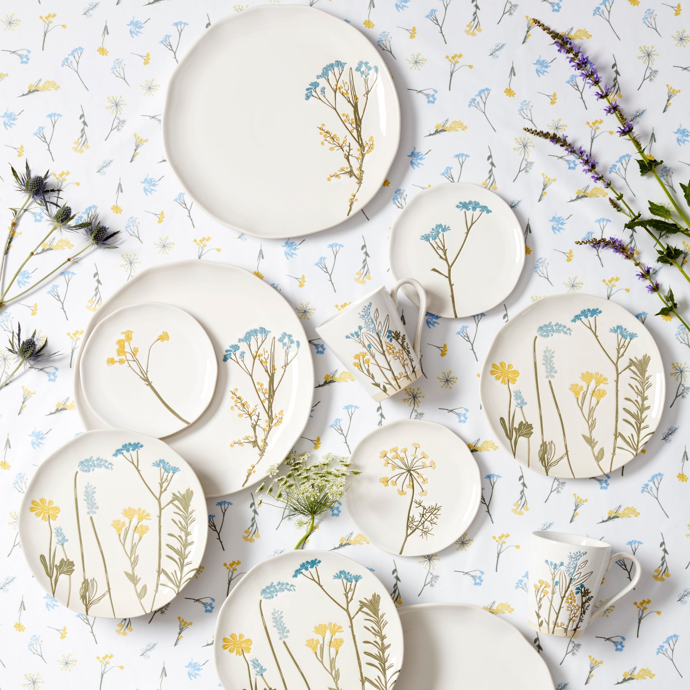 Lenox Everyday Flatware Wildflowers 12-Piece Dinnerware Set - Image 10